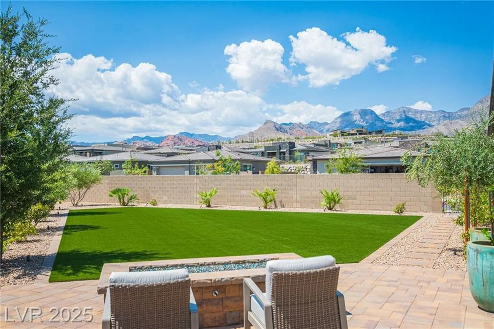 Property Slideshow image 46 of 92 | 936 mayfield manor ln, Las Vegas, NV, 89138