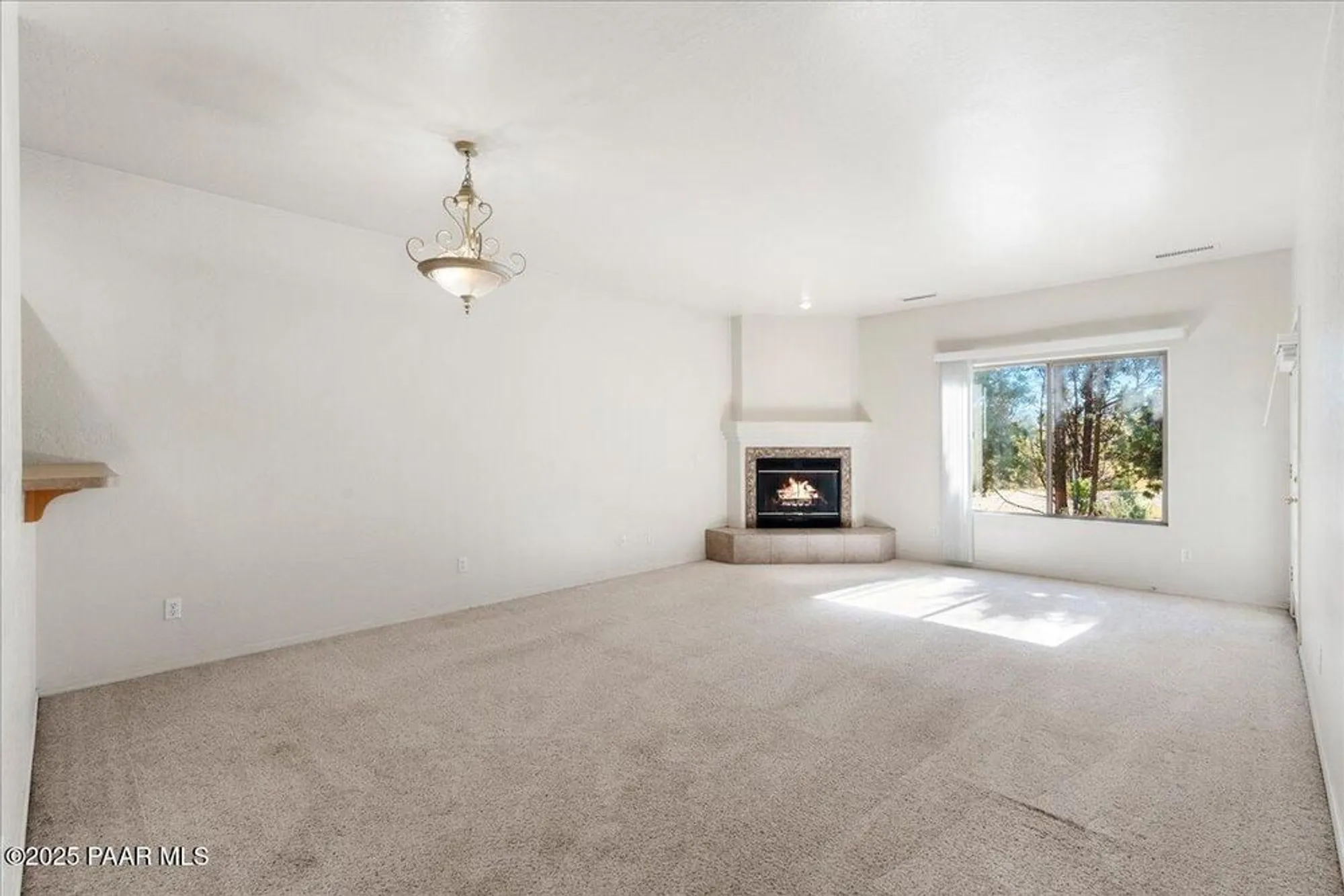 Property Slideshow image 8 of 18 | 4968 summit cir, Prescott, AZ, 86301