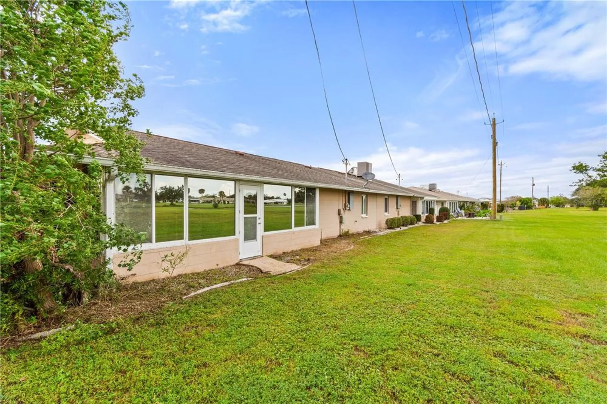 Property Slideshow image 25 of 27 | 1503 n pebble beach blvd, Sun City Center, FL, 33573