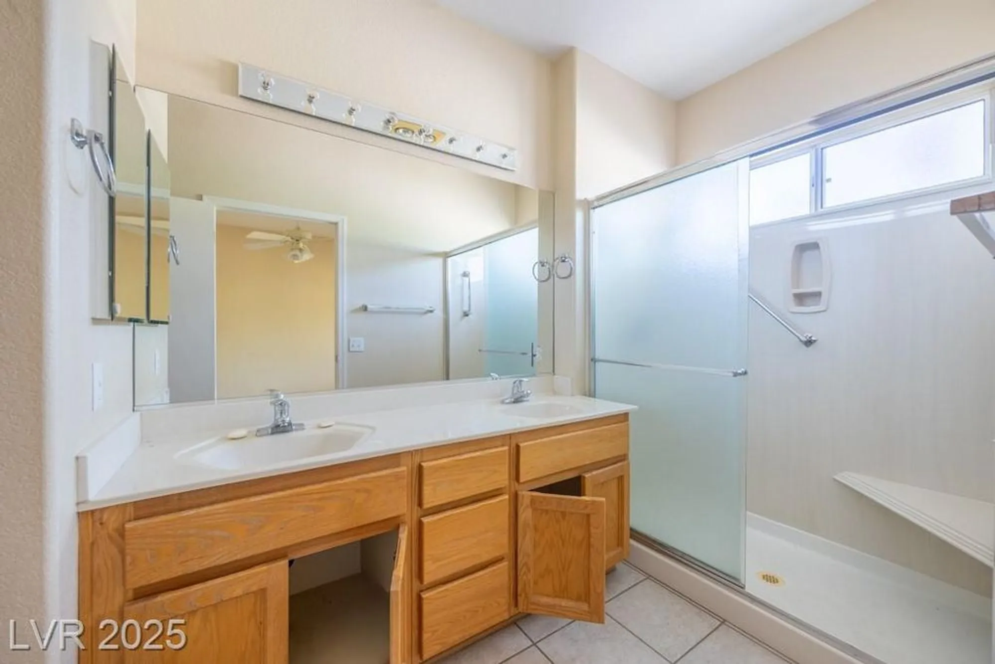 Property Slideshow image 15 of 36 | 2125 capestone st, Las Vegas, NV, 89134