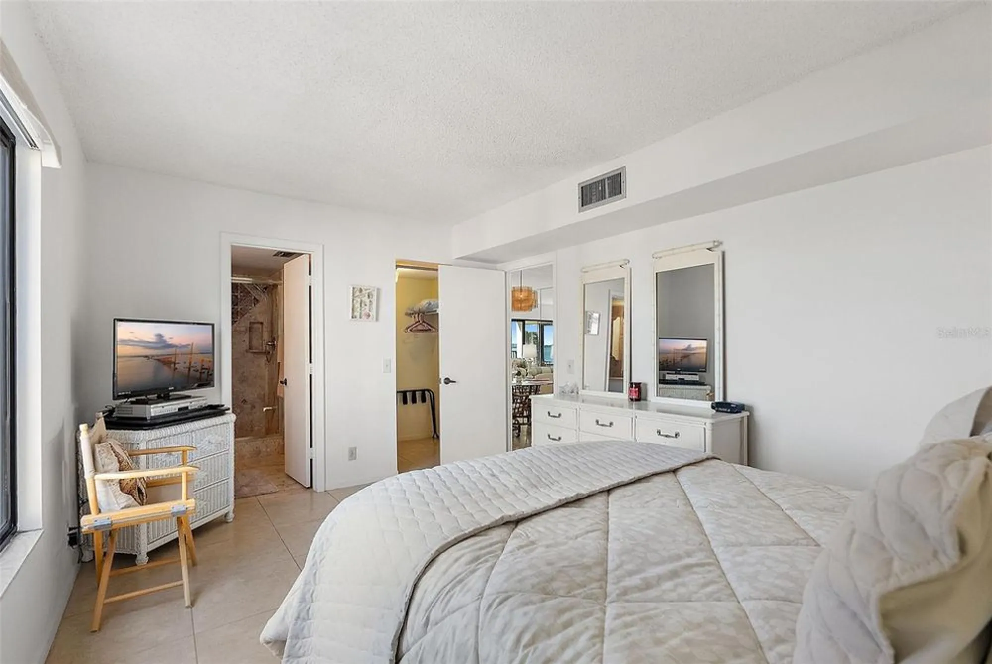 Property Slideshow image 25 of 42 | 6322 palma del mar blvd s apt 209, St Petersburg, FL, 33715