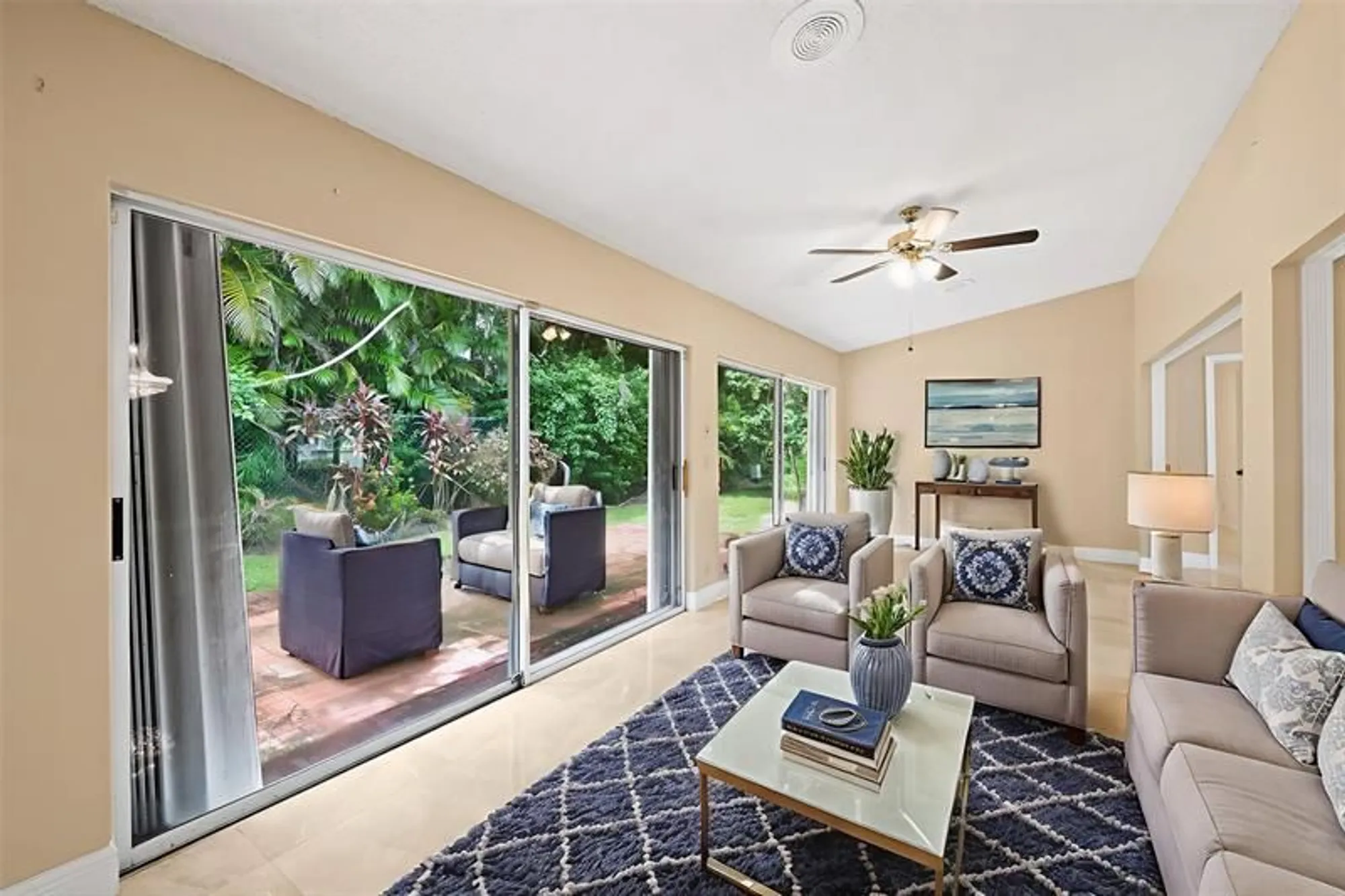 Property Slideshow image 18 of 43 | 10911 greentrail dr, Boynton Beach, FL, 33436