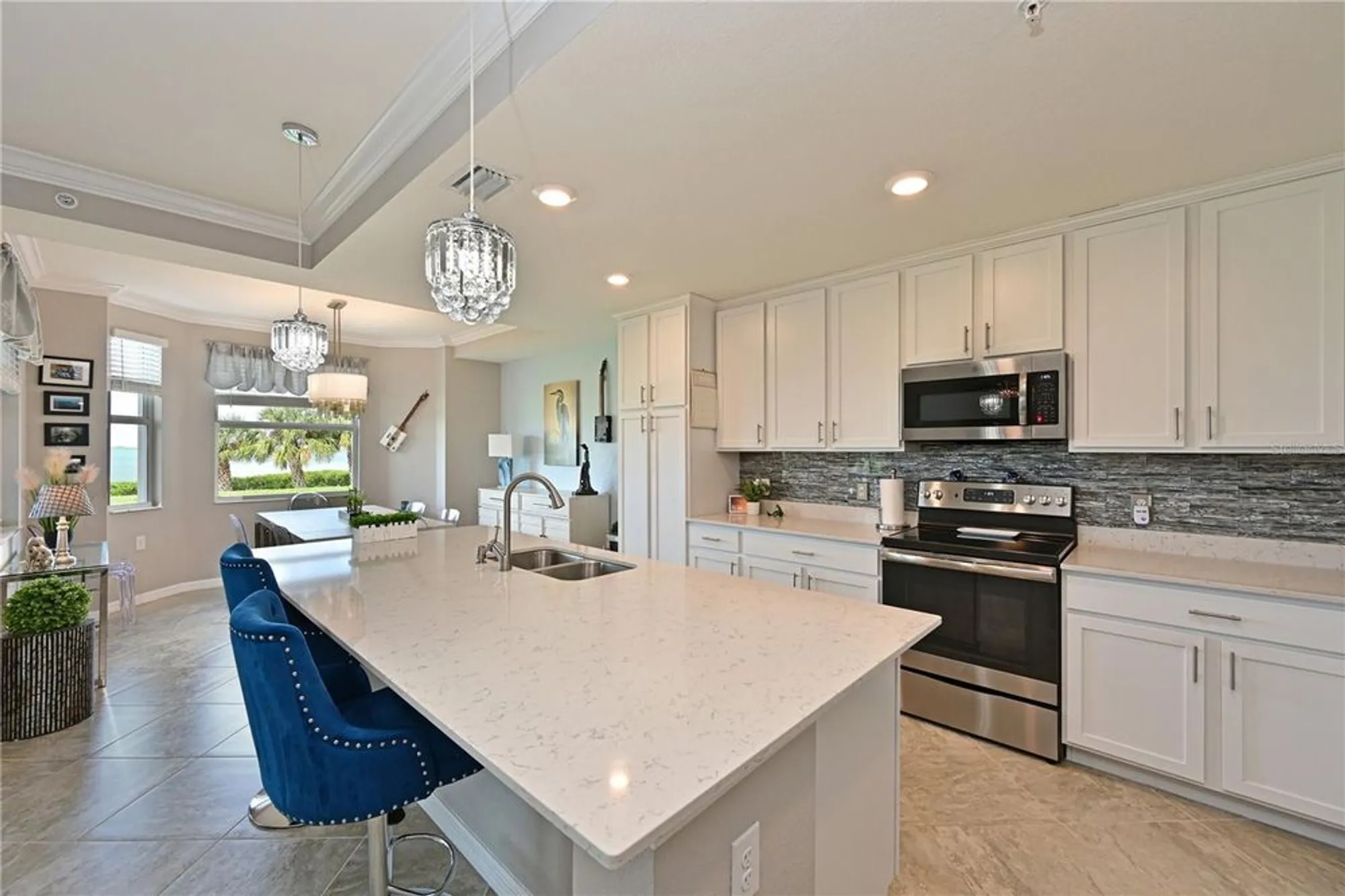 Property Slideshow image 10 of 74 | 910 tidewater shores loop 102, Bradenton, FL, 34208