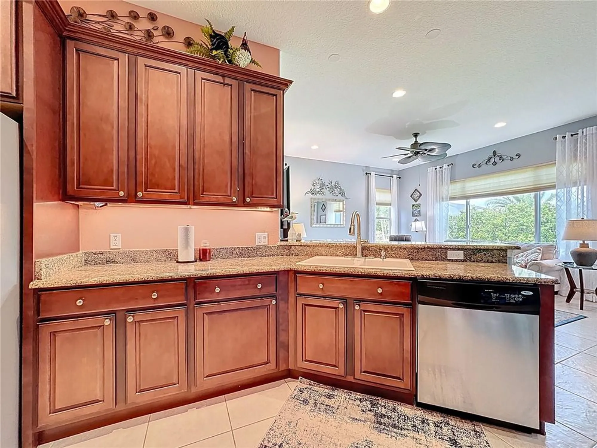 Property Slideshow image 12 of 79 | 670 carmel ln, Poinciana, FL, 34759