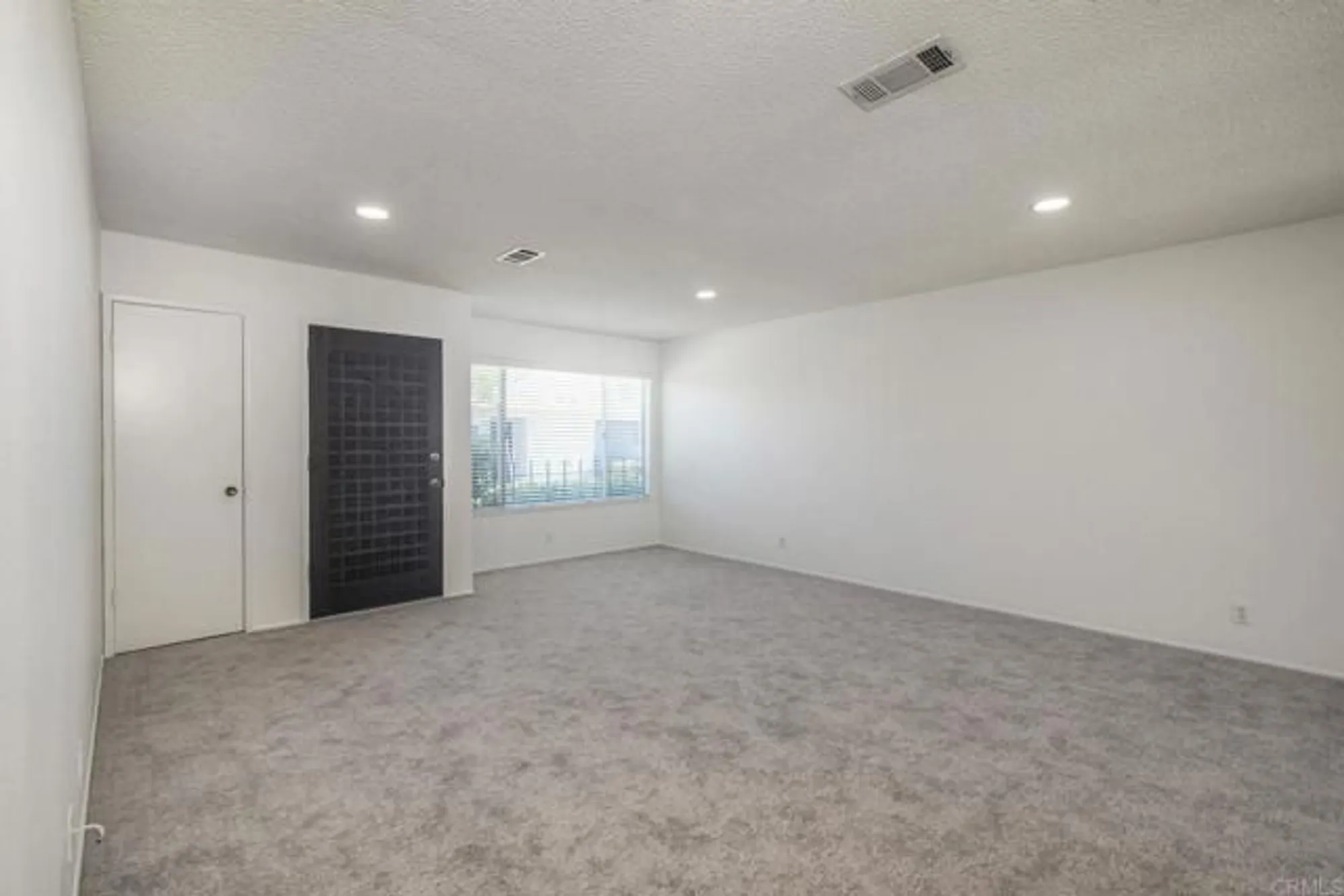 Property Slideshow image 6 of 41 | 3839 vista campana 16, Oceanside, CA, 92057