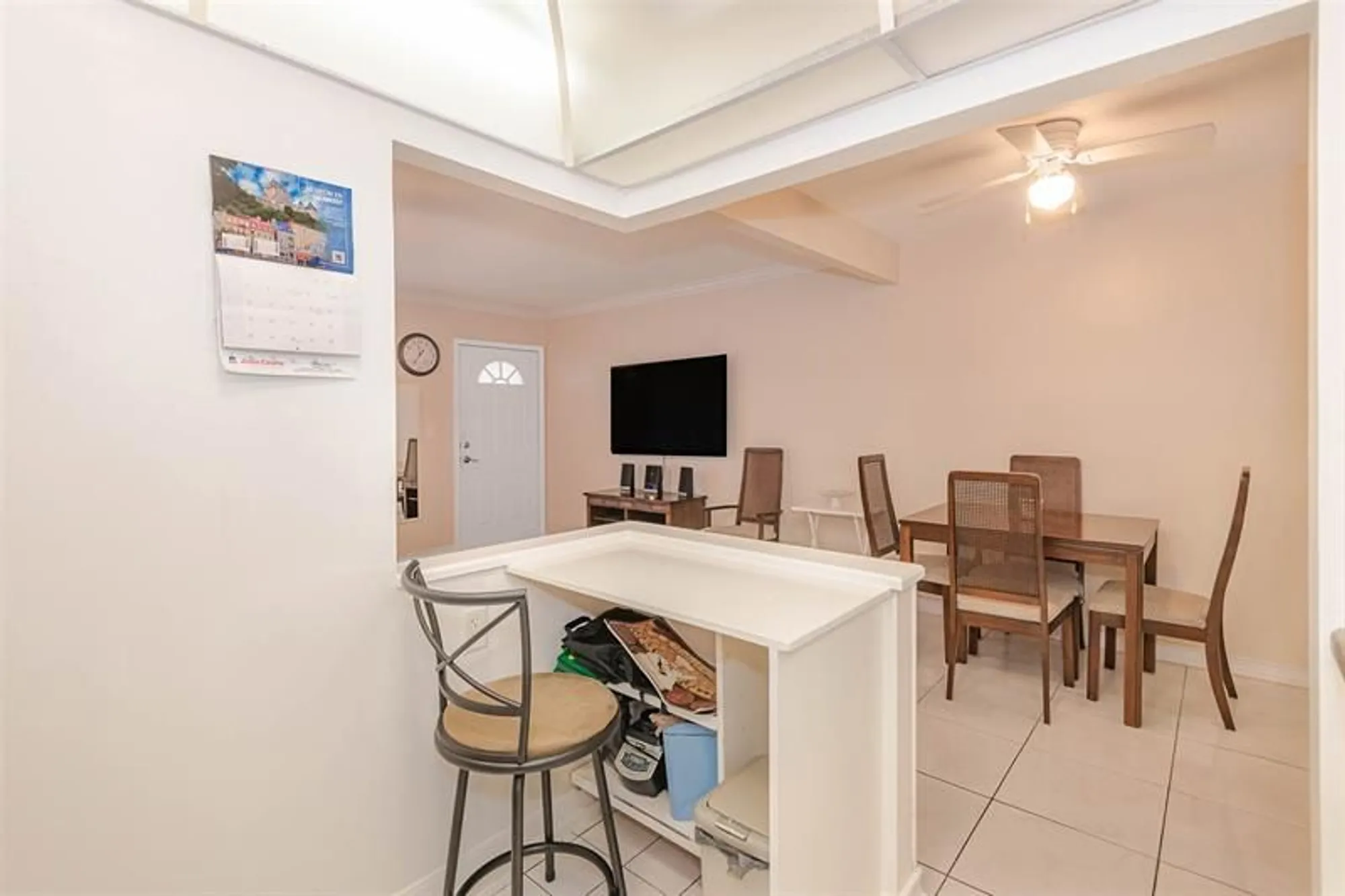 Property Slideshow image 3 of 36 | 3071 nw 47th ter 317, Lauderdale Lakes, FL, 33313