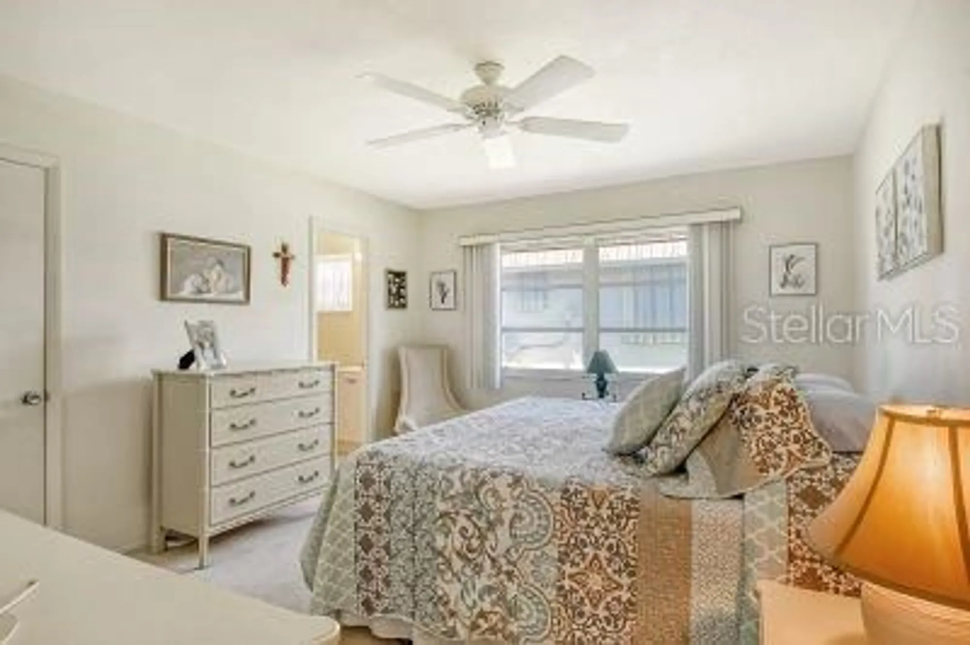 Property Slideshow image 20 of 35 | 2020 riverbluff pkwy # v329, Sarasota, FL, 34231