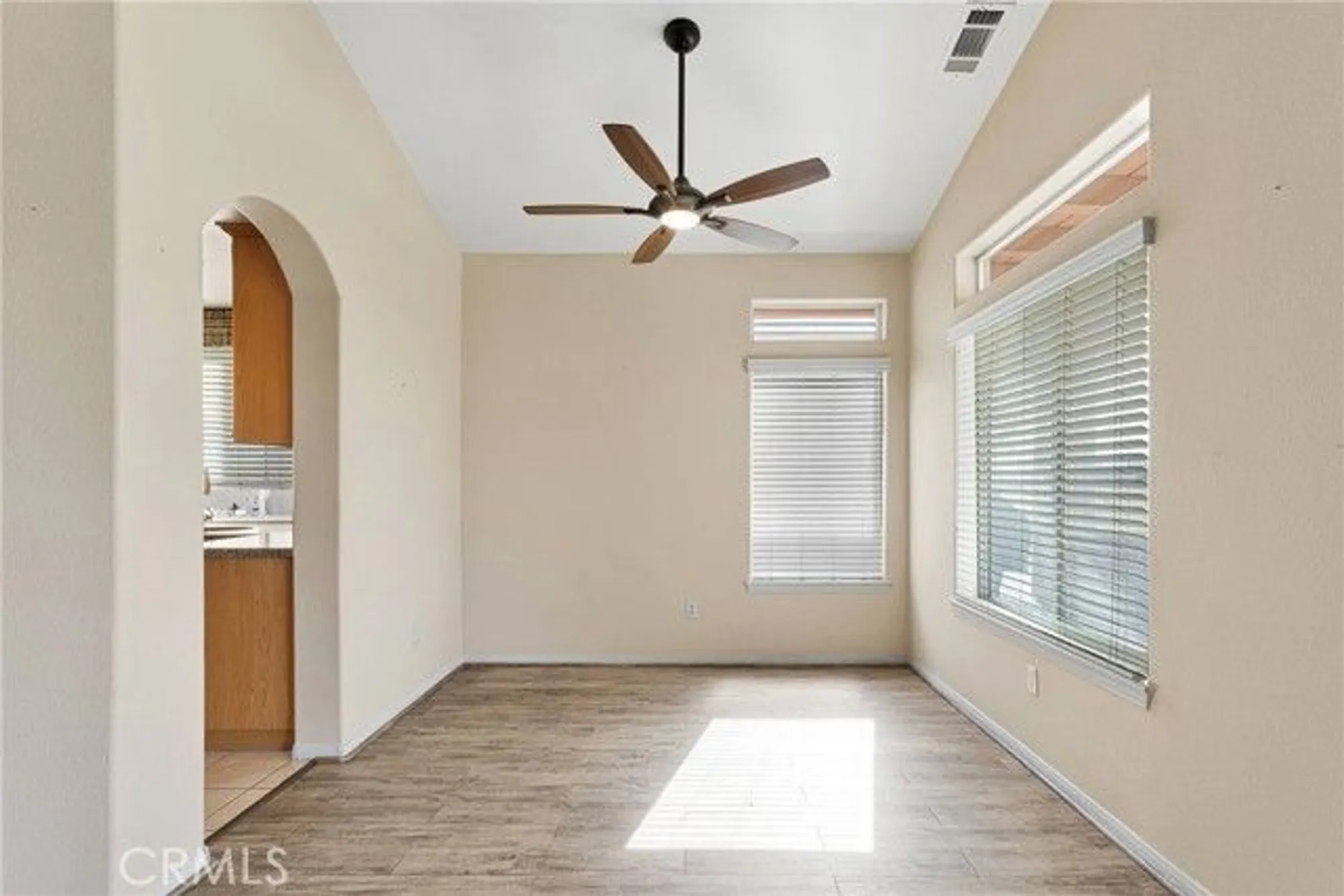 Property Slideshow image 14 of 36 | 11262 country club dr, Apple Valley, CA, 92308