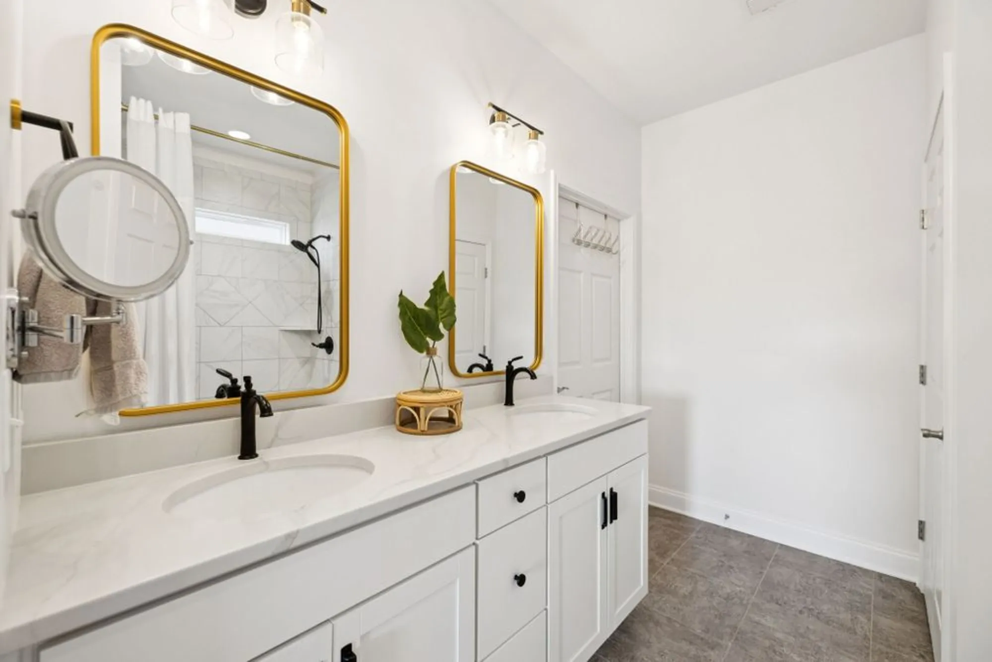 Property Slideshow image 21 of 38 | 1022 waterstone dr, Lebanon, TN, 37090