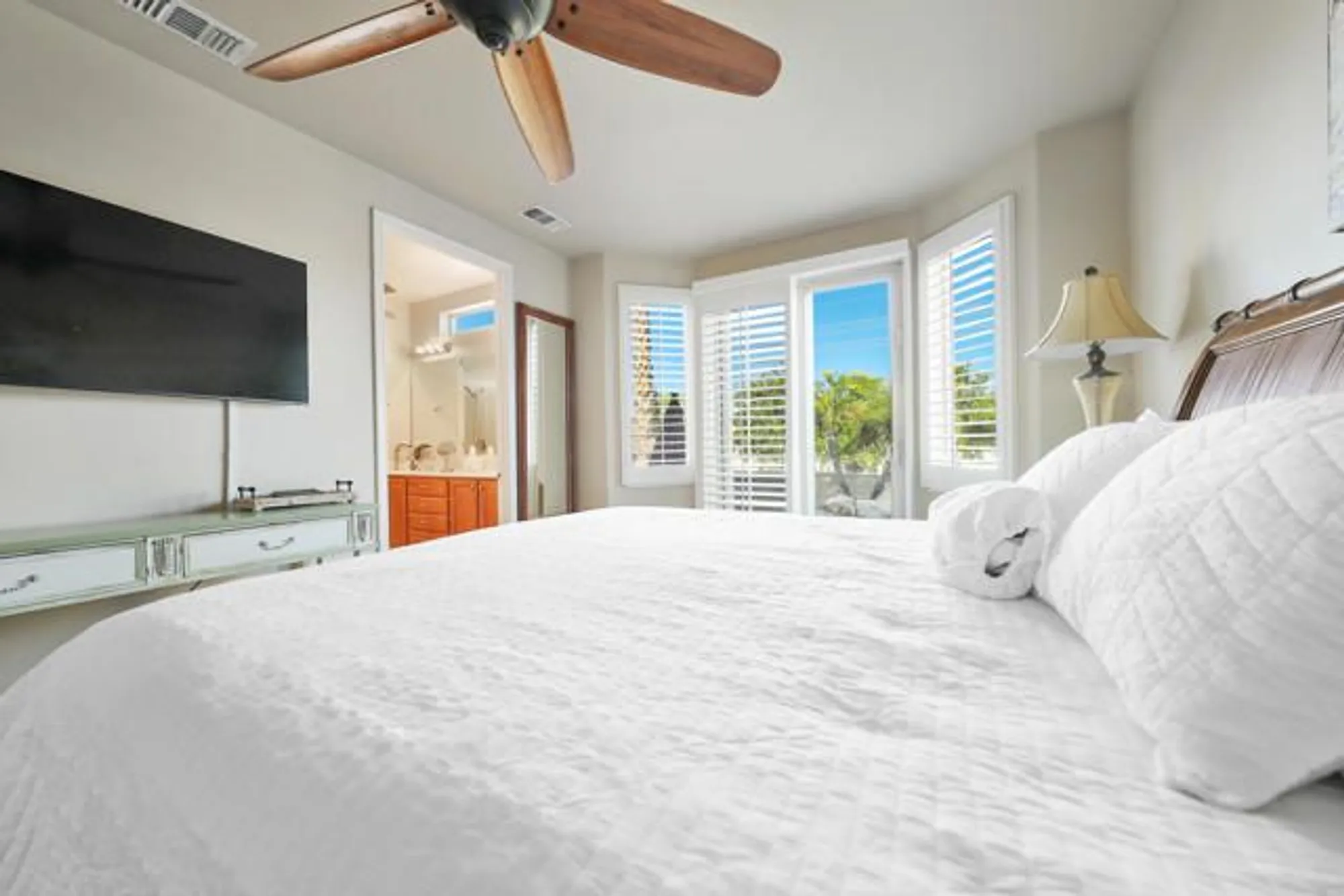 Property Slideshow image 18 of 38 | 80358 avenida linda vista, Indio, CA, 92203