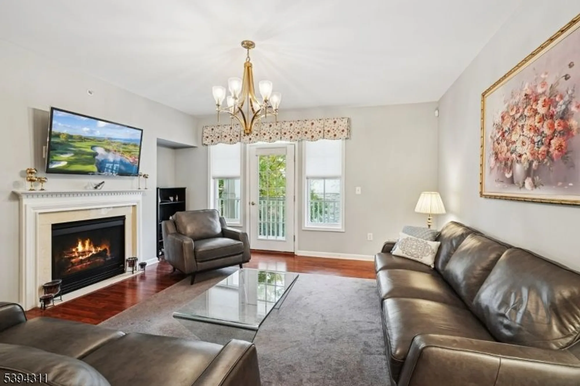 Property Slideshow image 4 of 38 | 806 holly ln, Cedar Grove, NJ, 07009