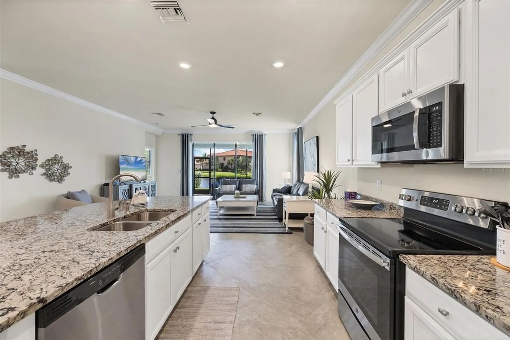 Property Slideshow image 15 of 61 | 10097 cozy grove dr, Venice, FL, 34293