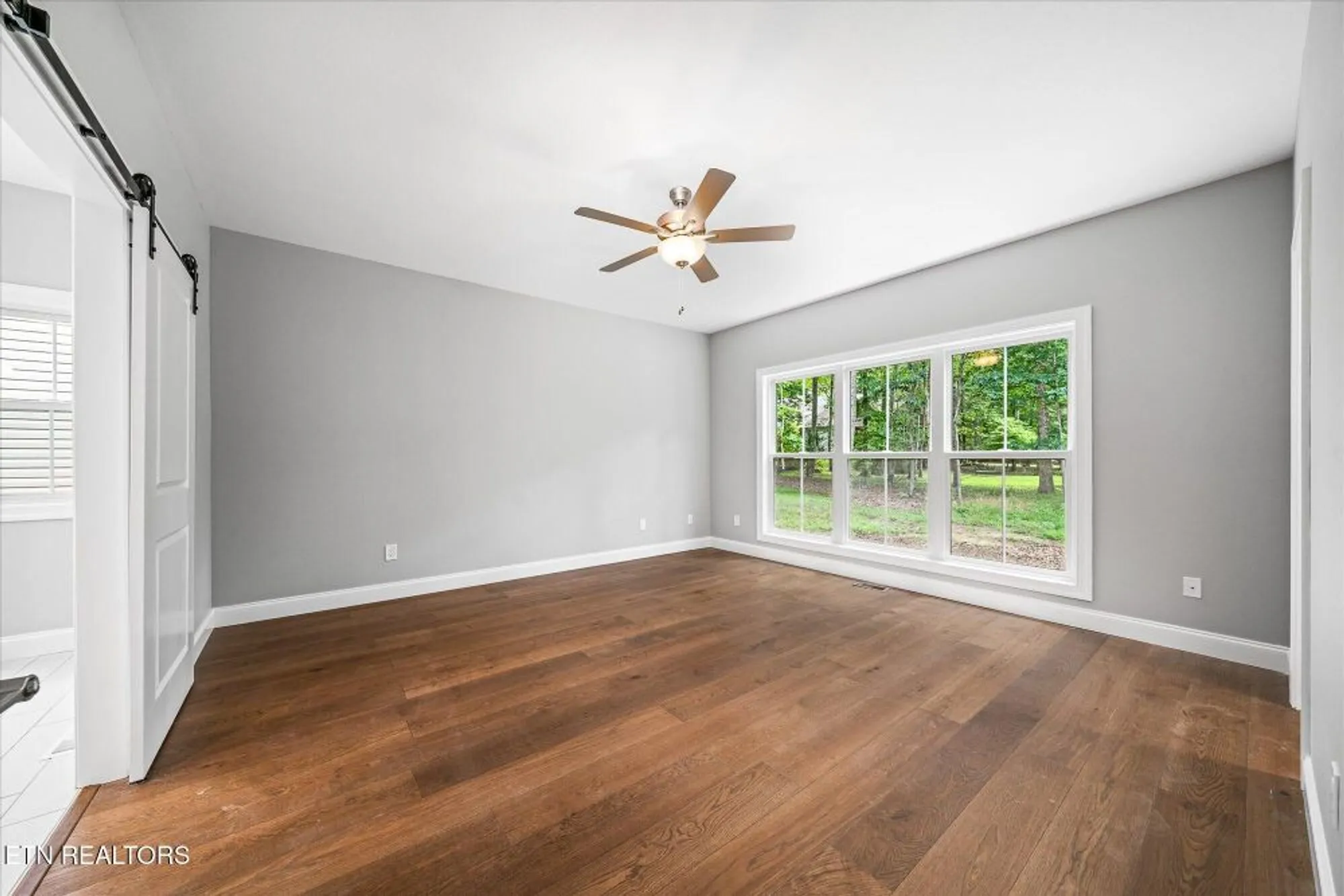 Property Slideshow image 20 of 43 | 145 lakeside dr, Crossville, TN, 38558