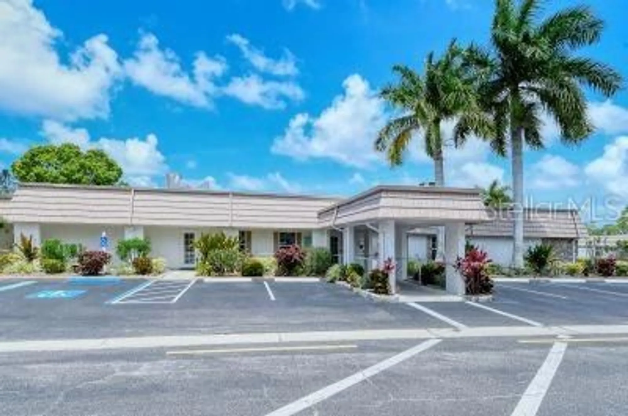Property Slideshow image 30 of 37 | 2607 riverbluff pkwy # v145, Sarasota, FL, 34231