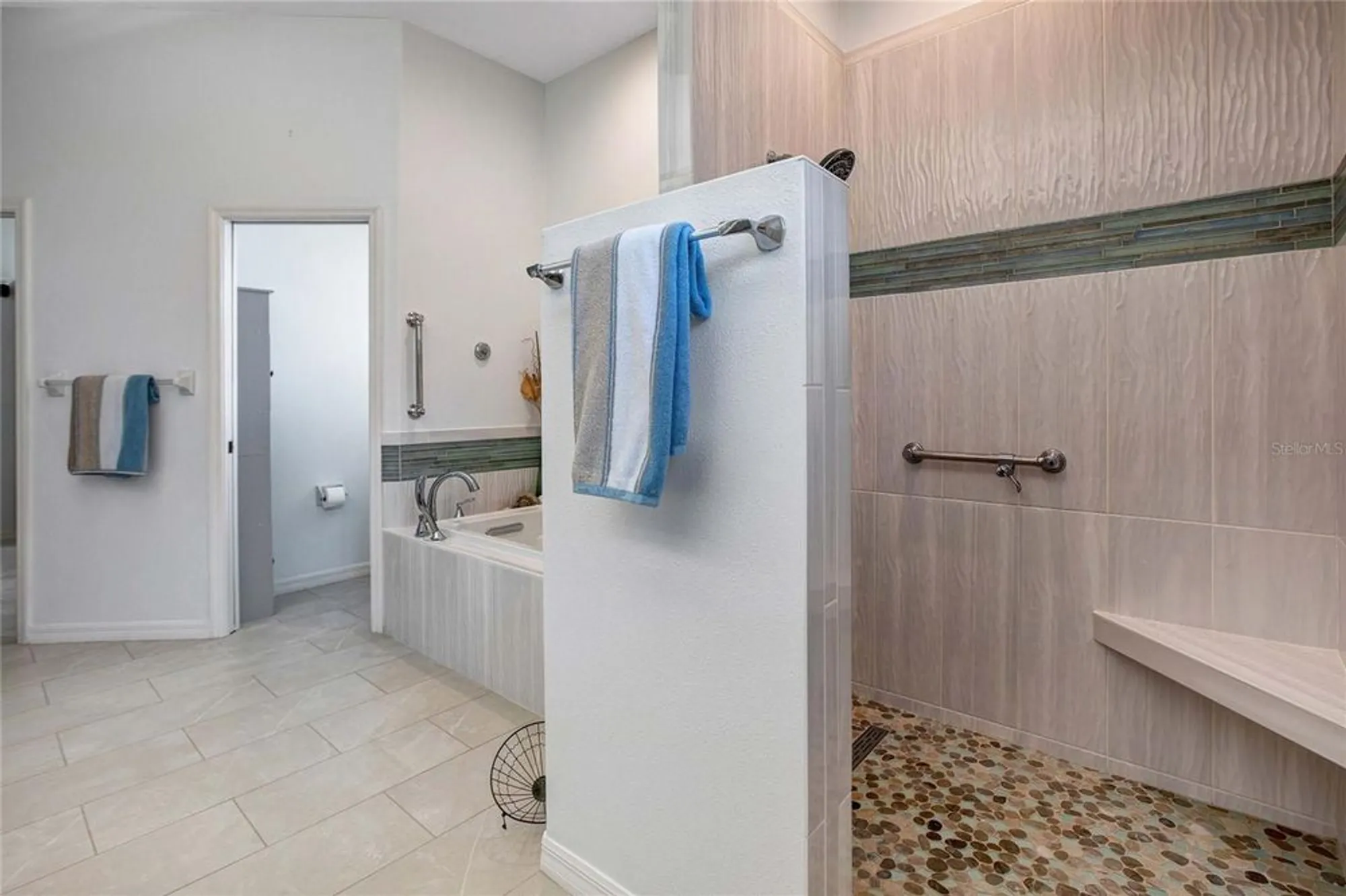 Property Slideshow image 73 of 84 | 442 tremingham way, Venice, FL, 34293