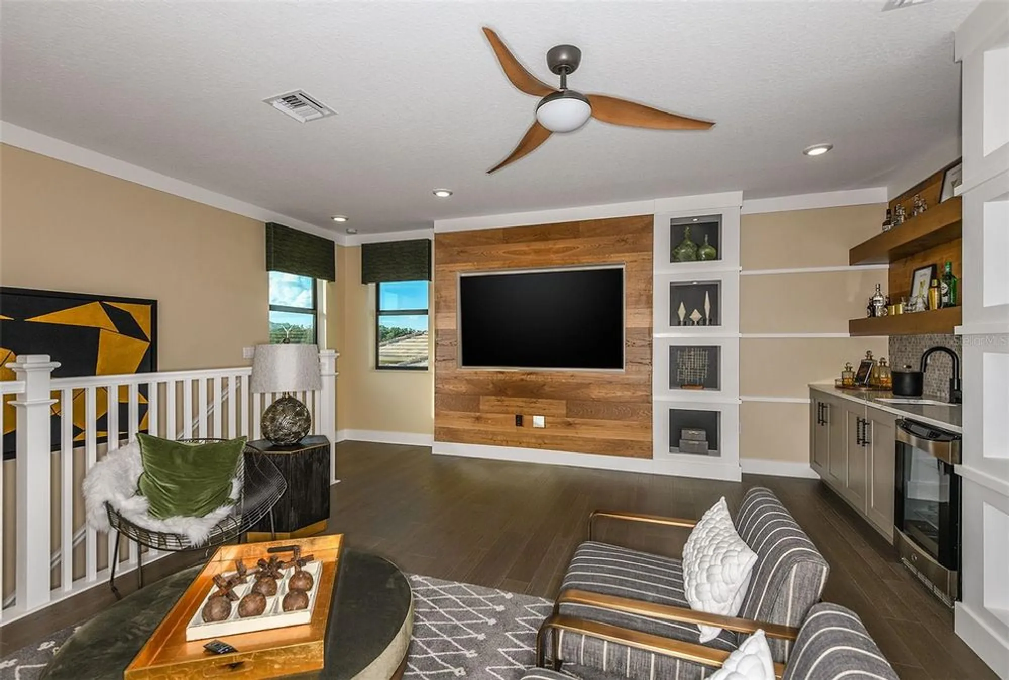 Property Slideshow image 8 of 77 | 18123 cresswind ter, Lakewood Ranch, FL, 34211