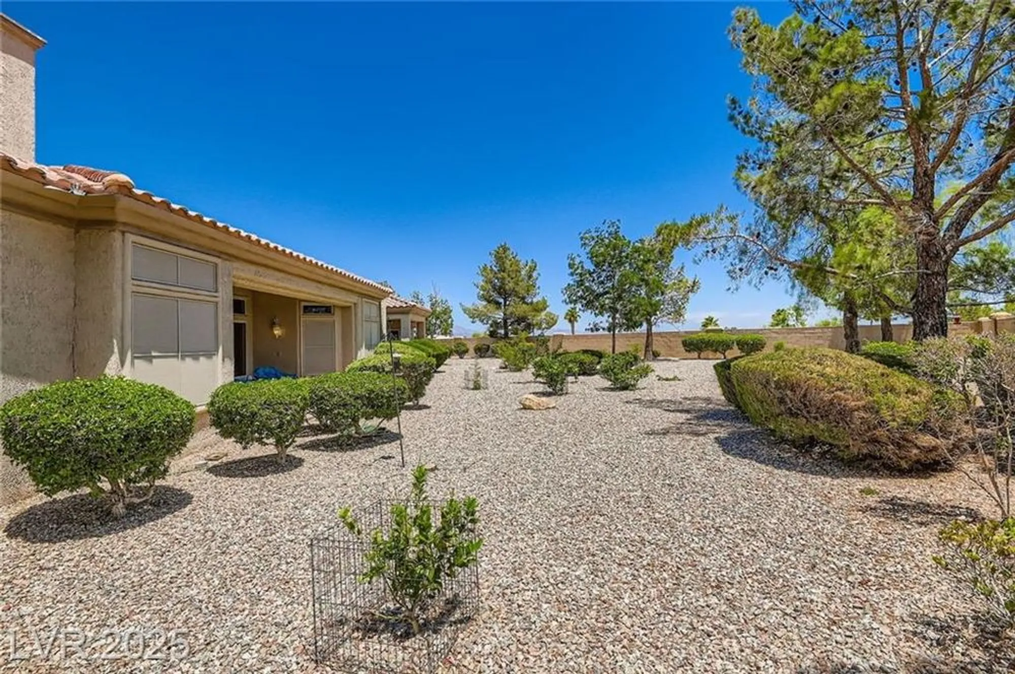 Property Slideshow image 26 of 38 | 9905 hemet dr, Las Vegas, NV, 89134
