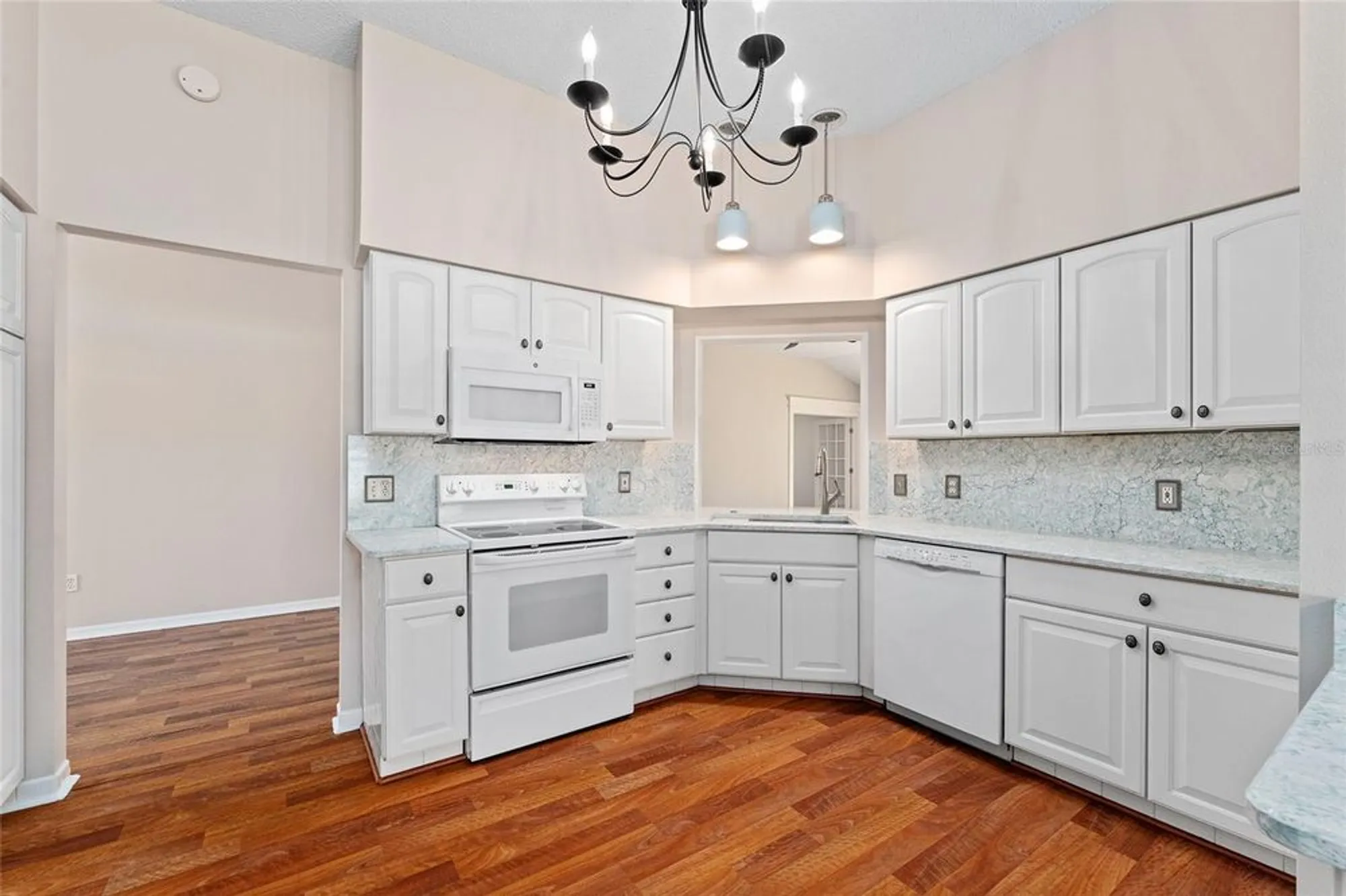 Property Slideshow image 10 of 50 | 2461 merida cir, The Villages, FL, 32162