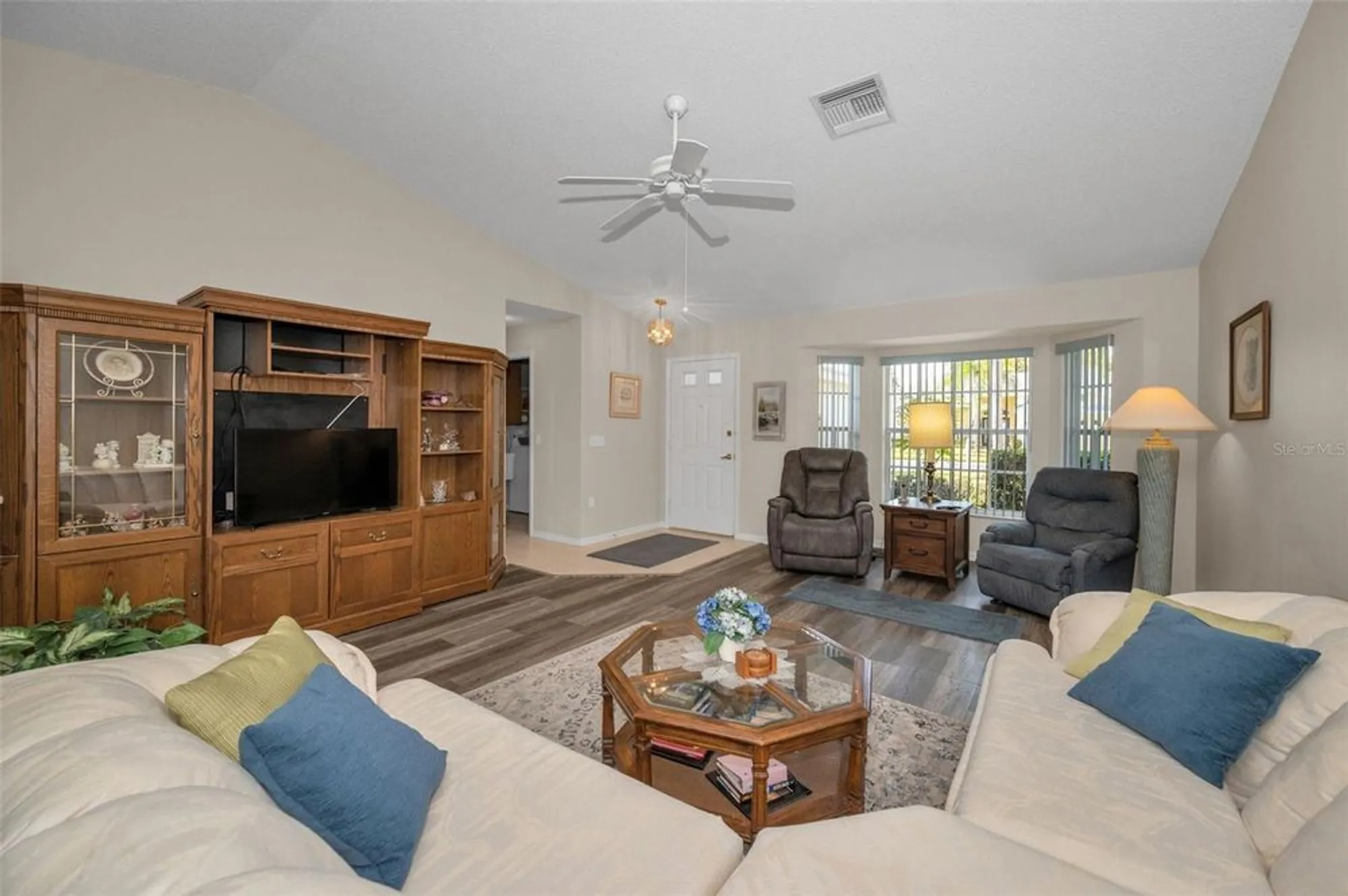 Property Slideshow image 16 of 100 | 1136 almondwood dr, Trinity, FL, 34655