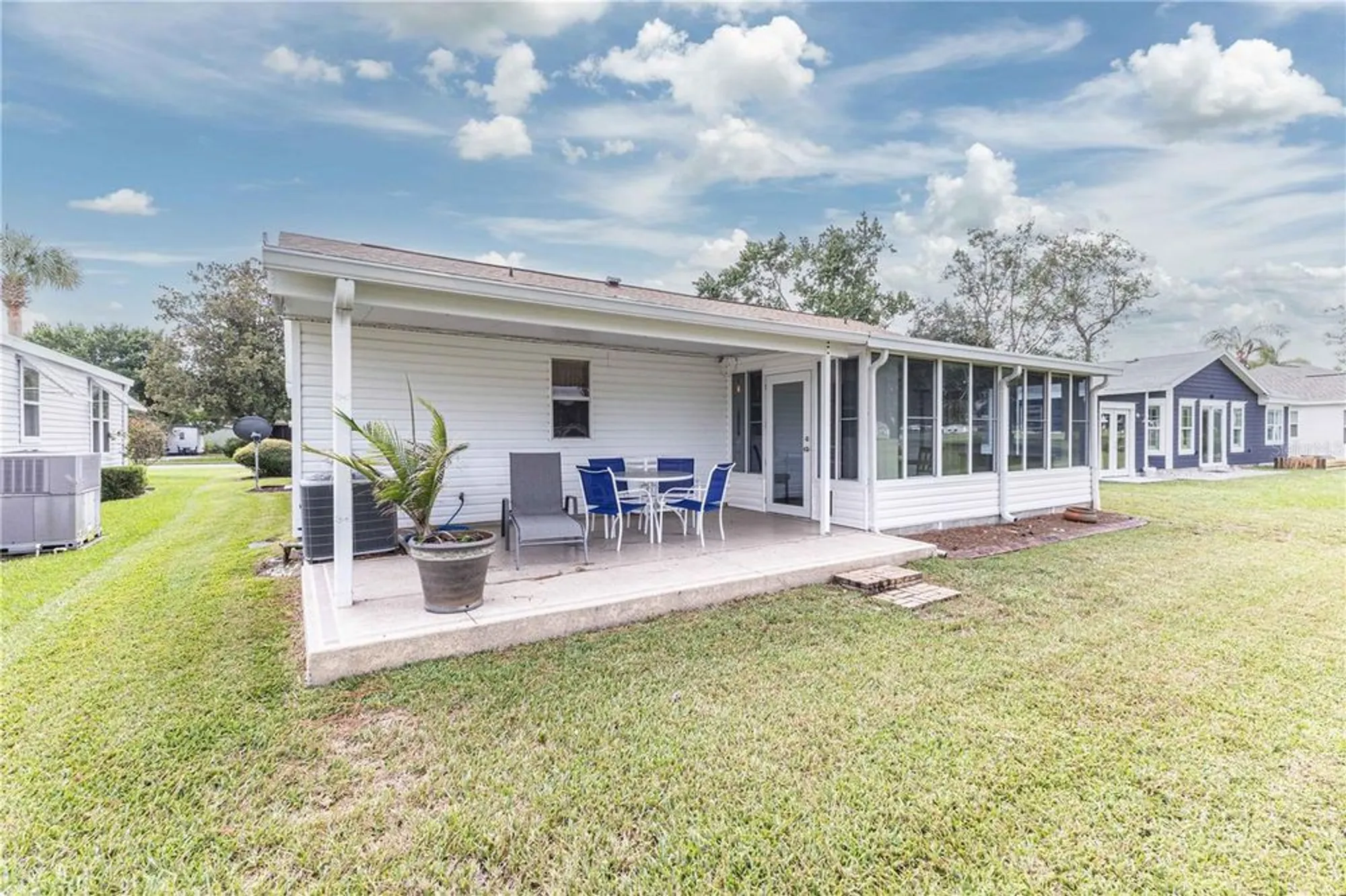 Property Slideshow image 21 of 25 | 1737 lauren ln, Lady Lake, FL, 32159