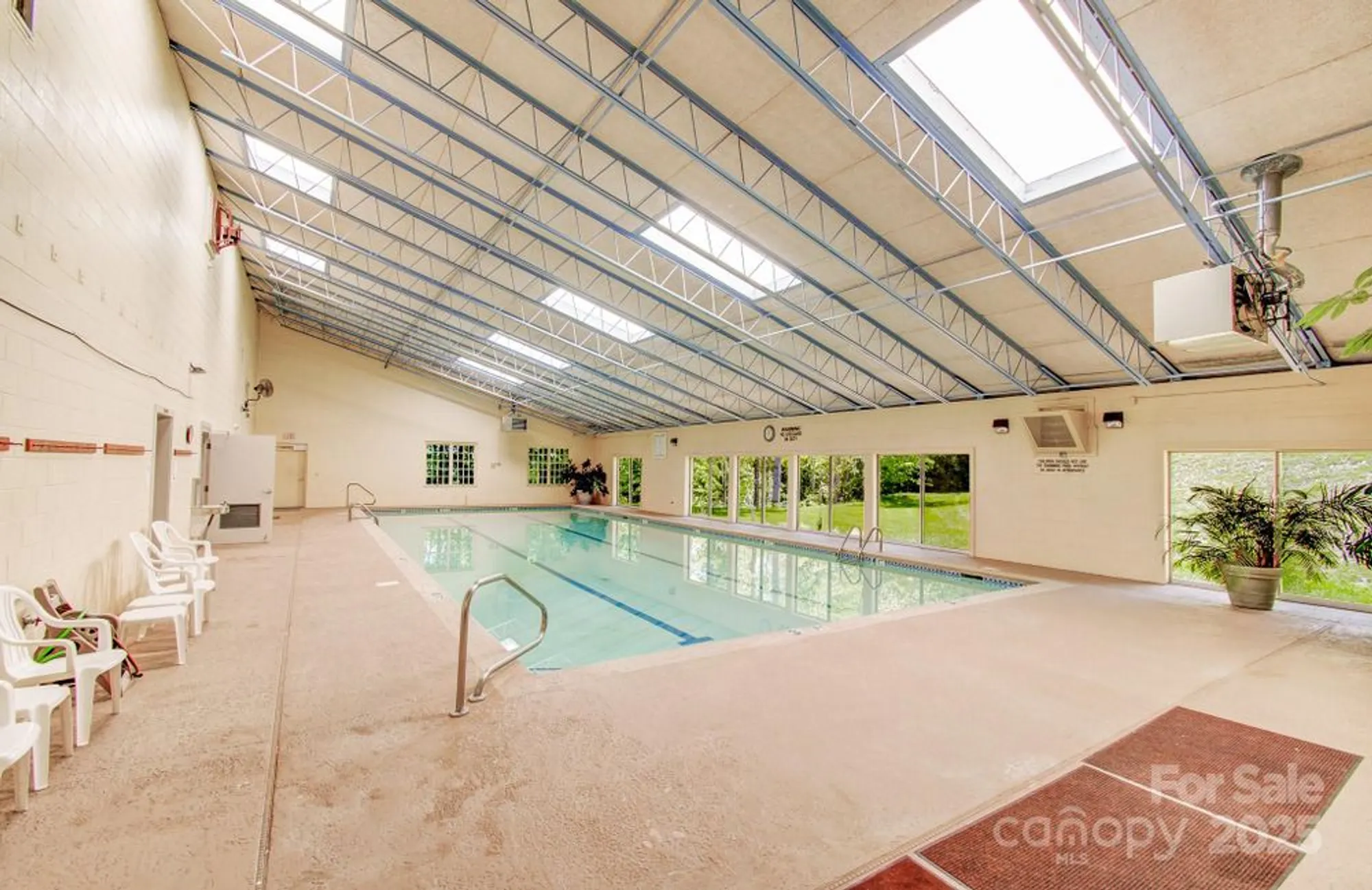 Property Slideshow image 3 of 38 | 305 e high point ln, Hendersonville, NC, 28791