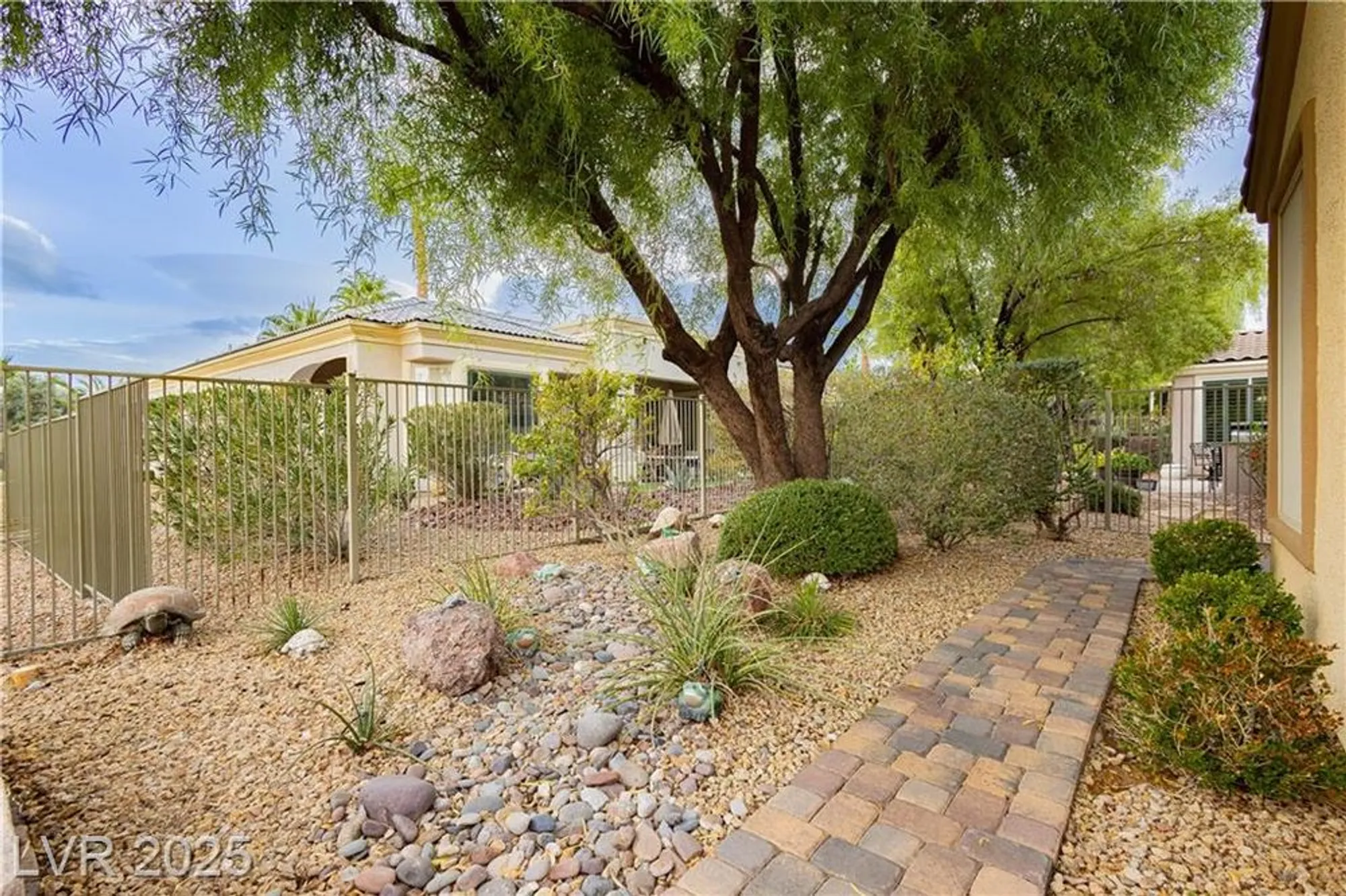 Property Slideshow image 36 of 45 | 10347 profeta ct, Las Vegas, NV, 89135