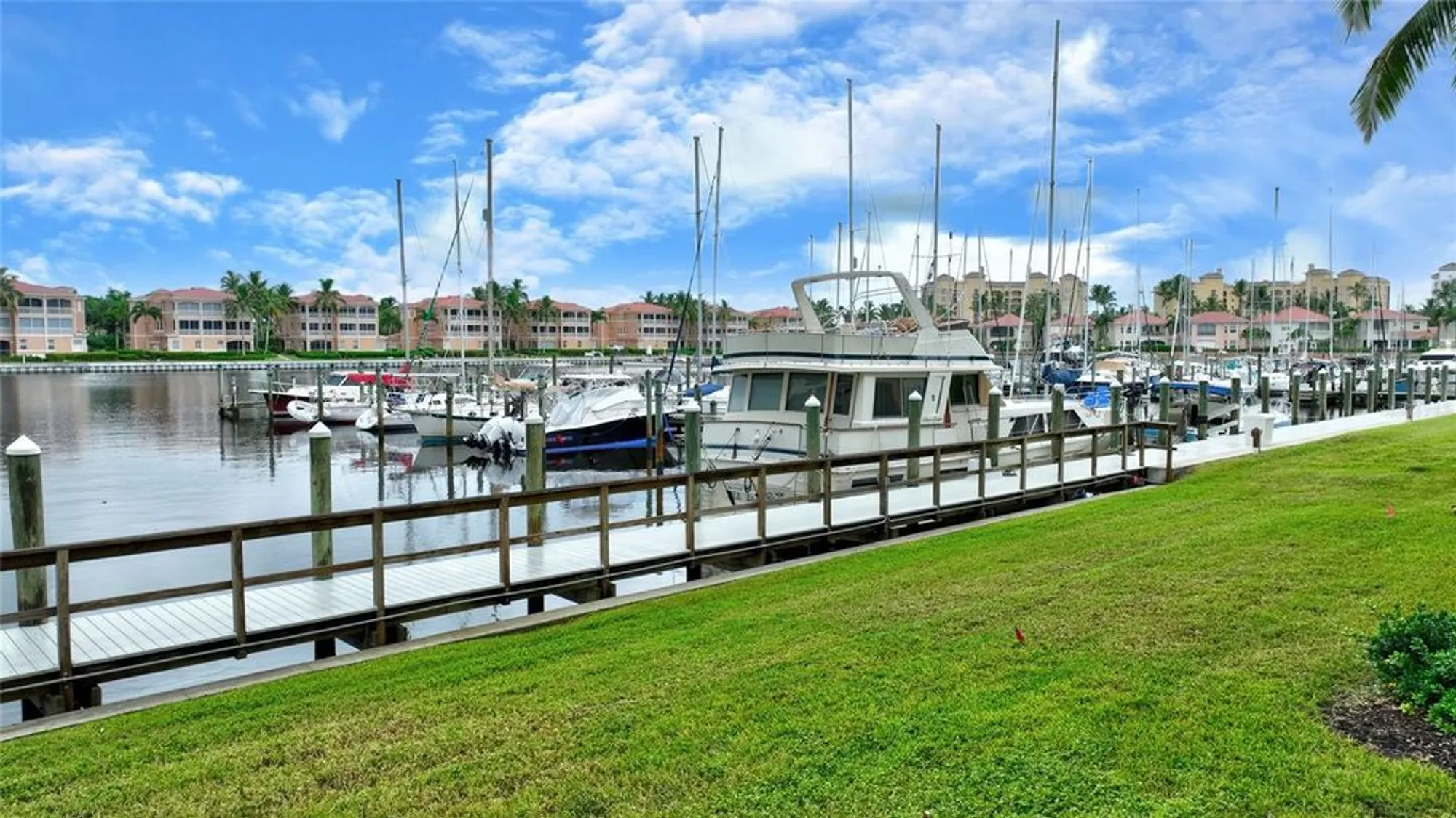 Property Slideshow image 35 of 37 | 2060 matecumbe key rd 2102, Punta Gorda, FL, 33955