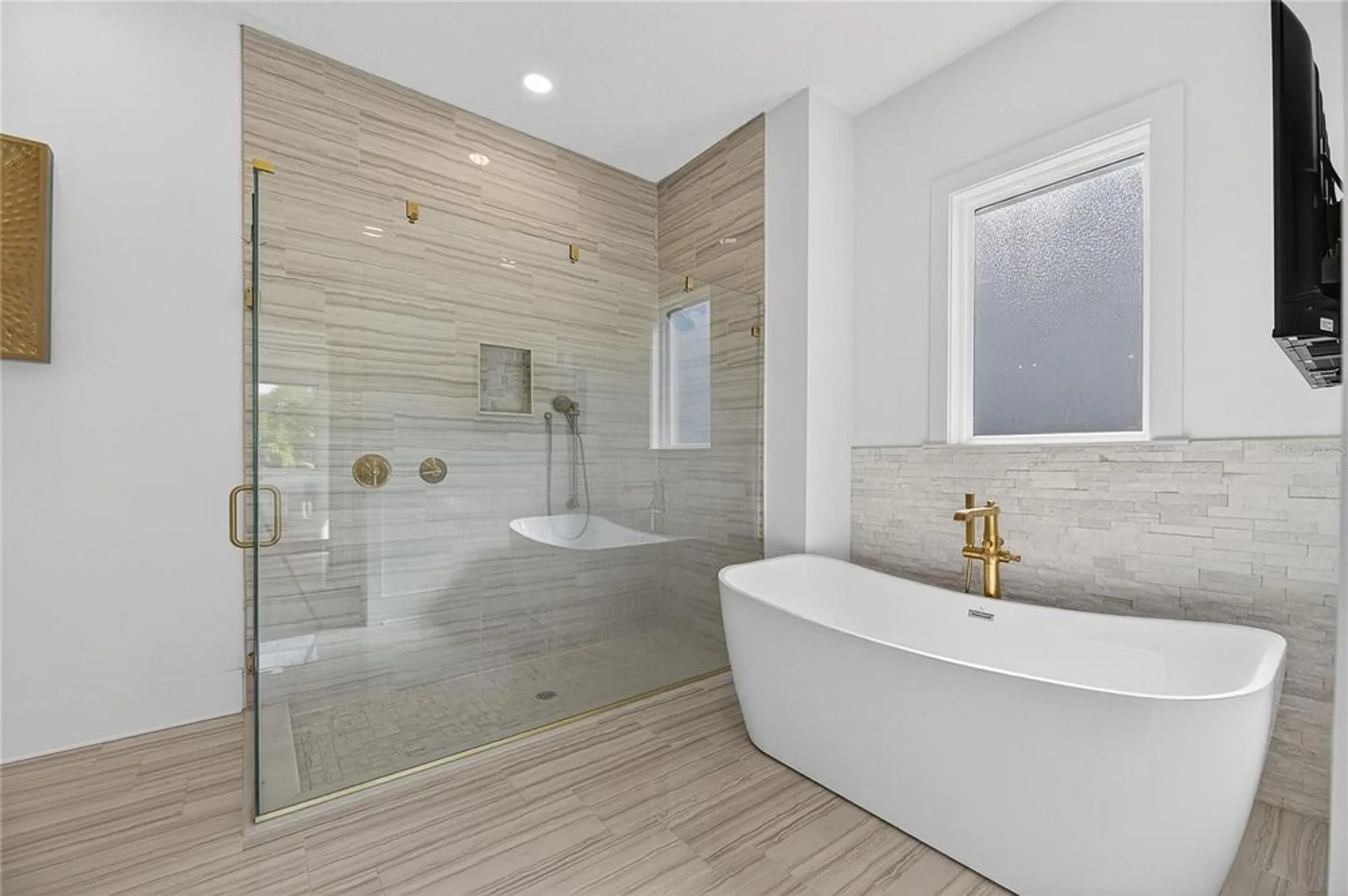 Property Slideshow image 37 of 92 | 5720 tybee island dr, Apollo Beach, FL, 33572