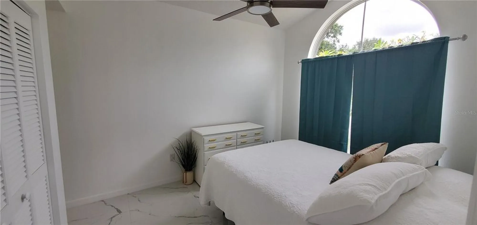 Property Slideshow image 16 of 28 | 5508 83rd ter, Sarasota, FL, 34243