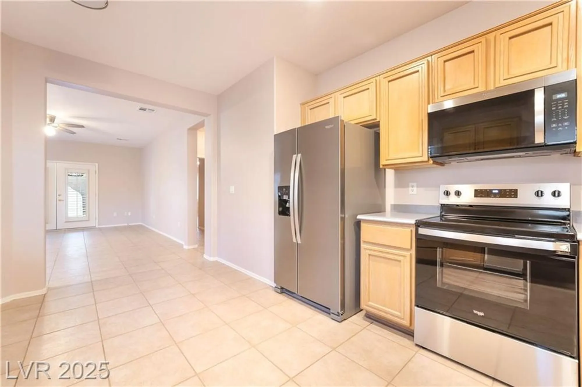 Property Slideshow image 18 of 52 | 2810 meadow park ave, Henderson, NV, 89052
