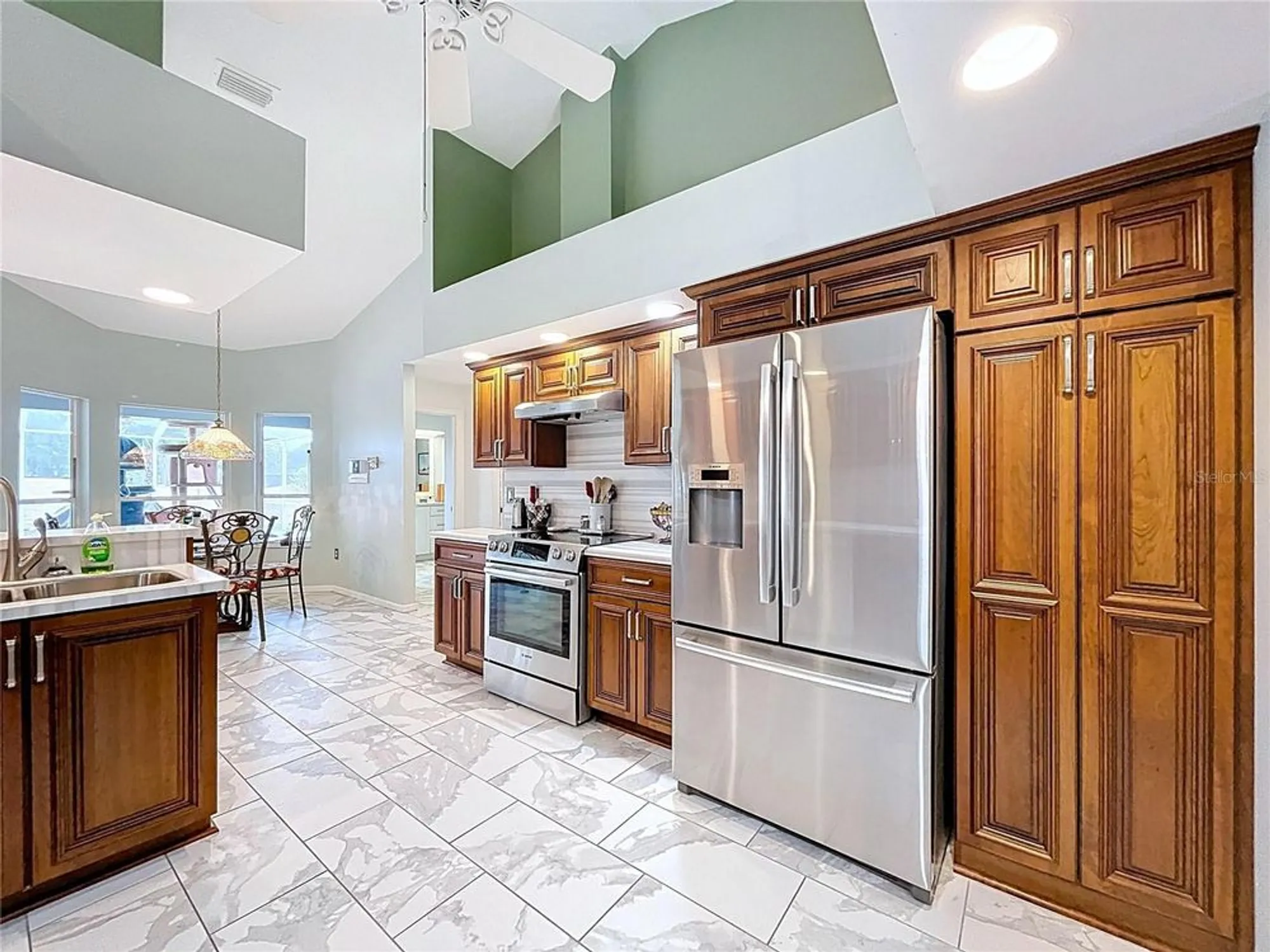 Property Slideshow image 14 of 48 | 9276 ashley dr, Weeki Wachee, FL, 34613