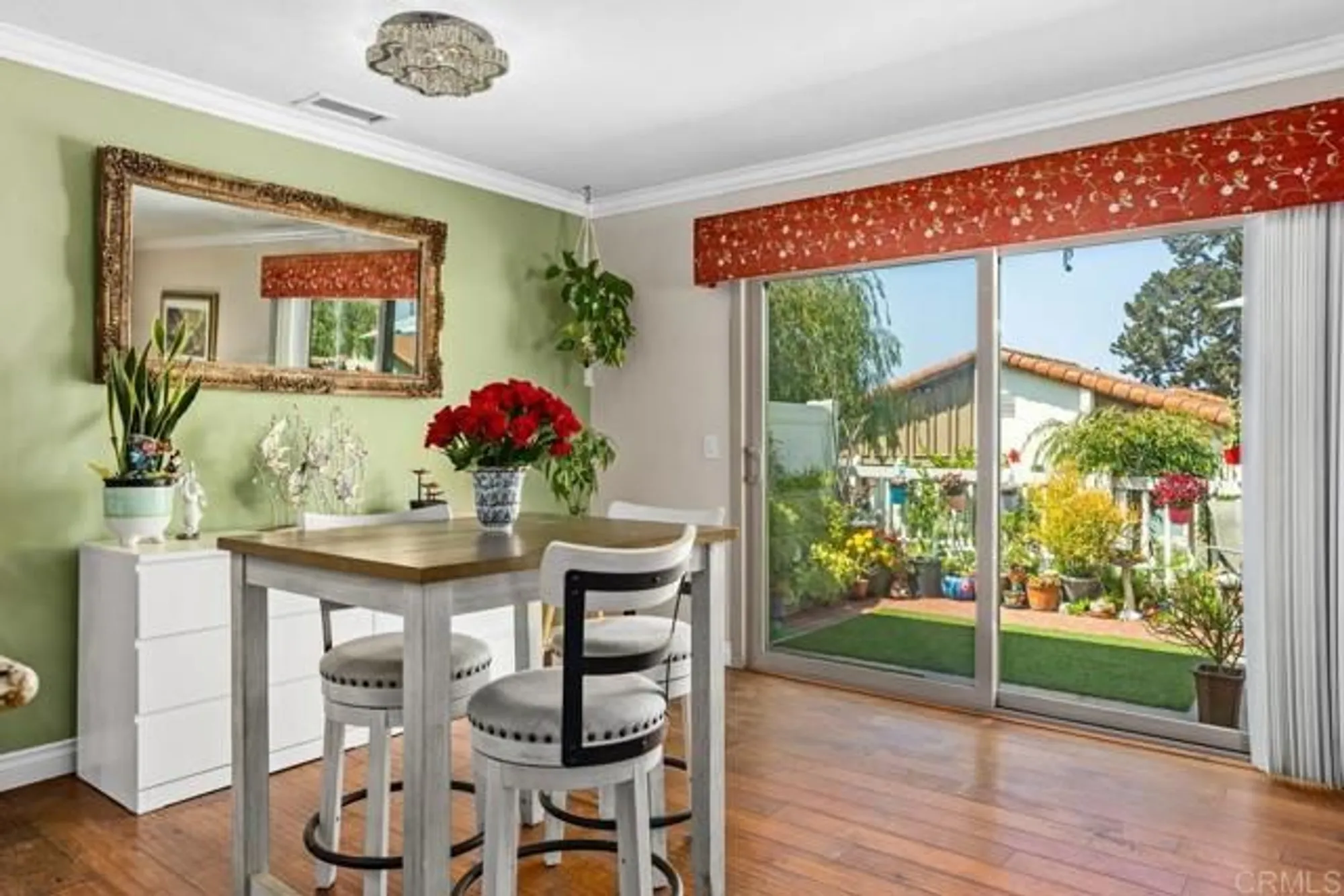 Property Slideshow image 7 of 31 | 204 summerside ln, Encinitas, CA, 92024