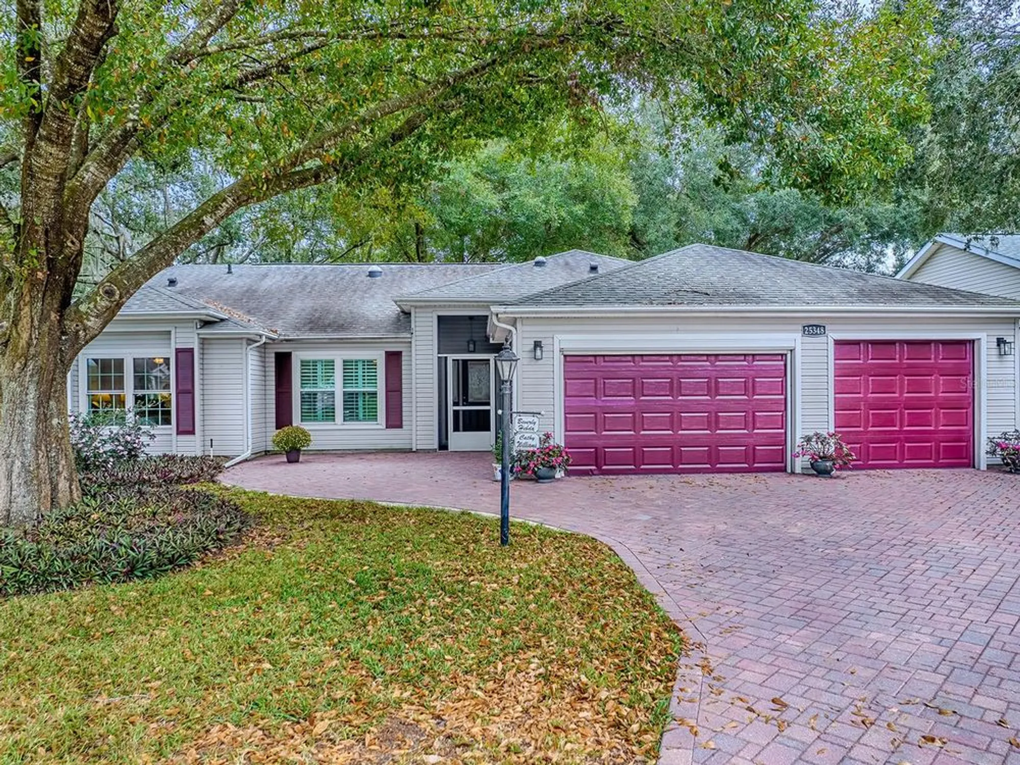 Property Slideshow image 3 of 67 | 25348 crestwater dr, Leesburg, FL, 34748