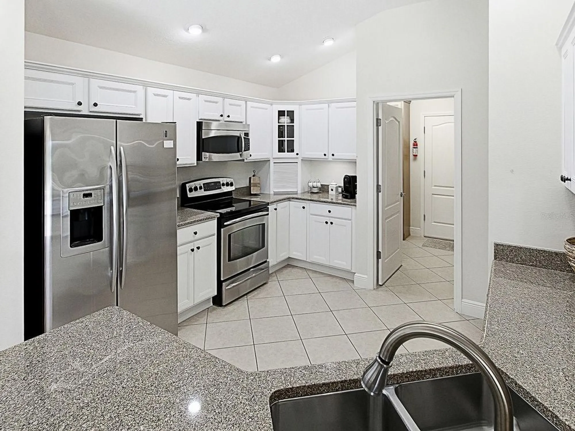 Property Slideshow image 10 of 62 | 1064 alcove loop, The Villages, FL, 32162