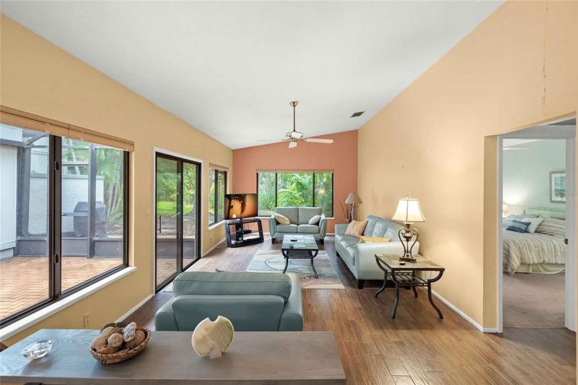 Property Slideshow image 10 of 43 | 4637 willow wood cir 44, Sarasota, FL, 34241