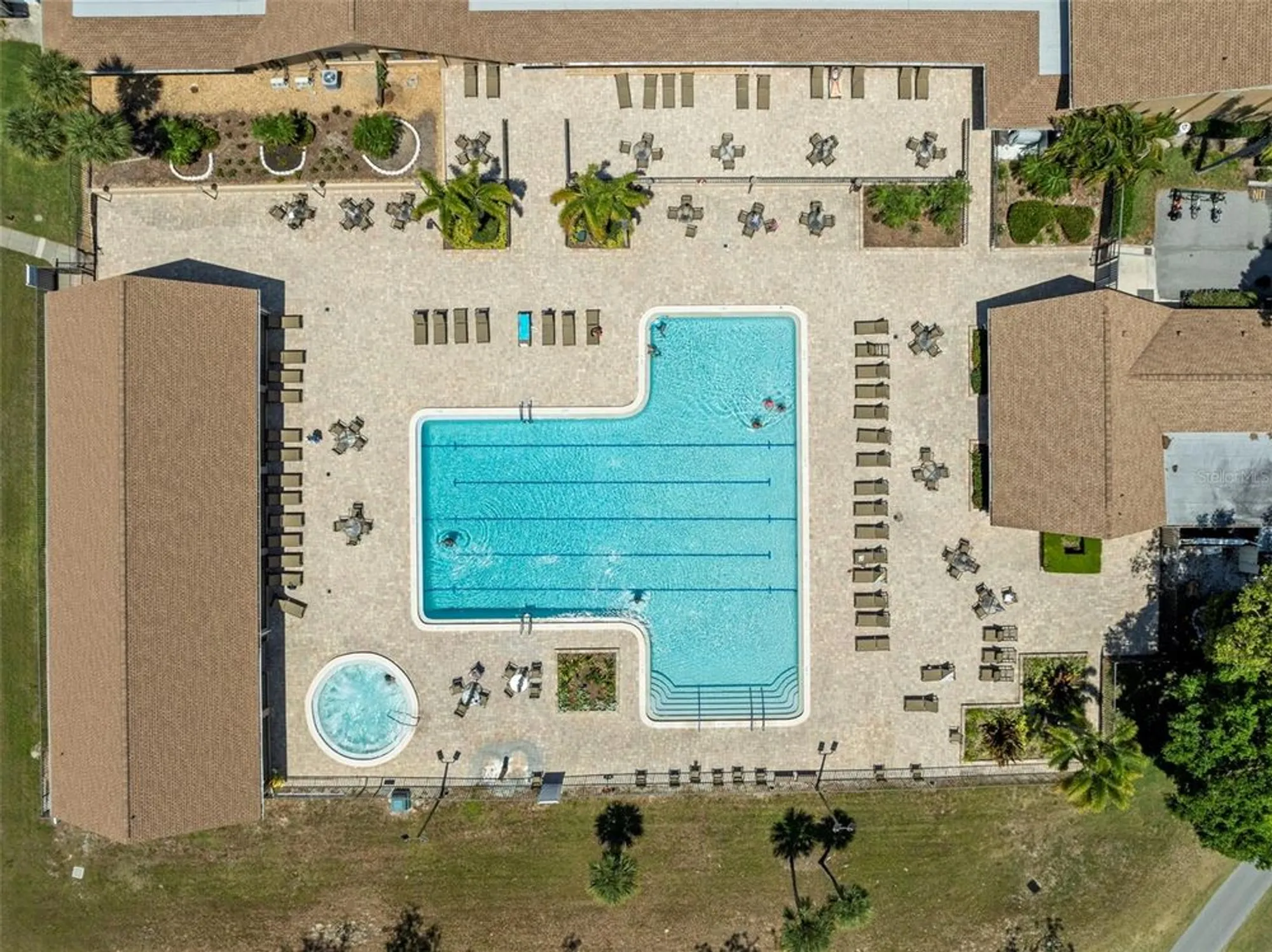 Property Slideshow image 25 of 32 | 2735 sherbrooke ln d, Palm Harbor, FL, 34684