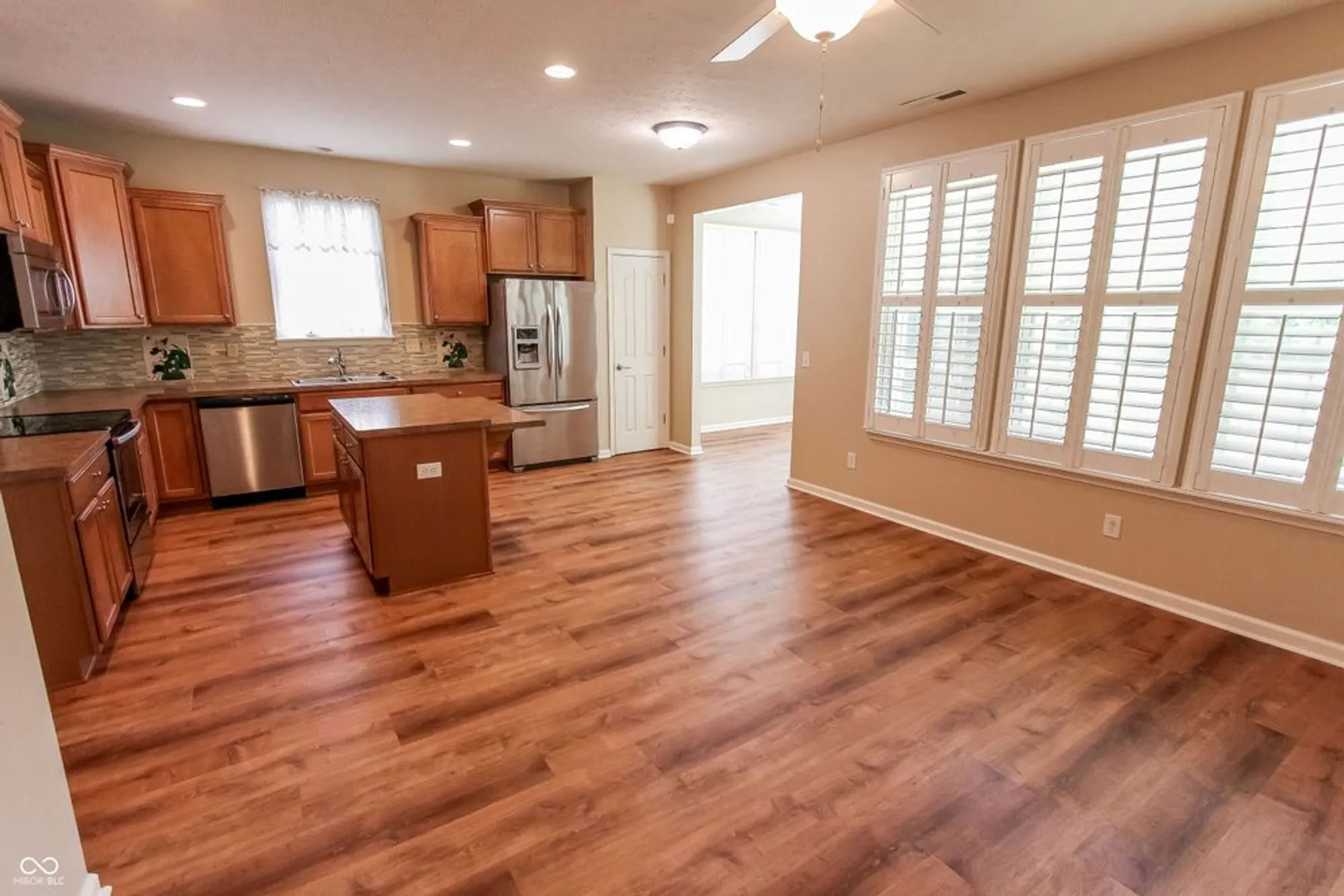 Property Slideshow image 23 of 52 | 15935 lambrusco way, Fishers, IN, 46037