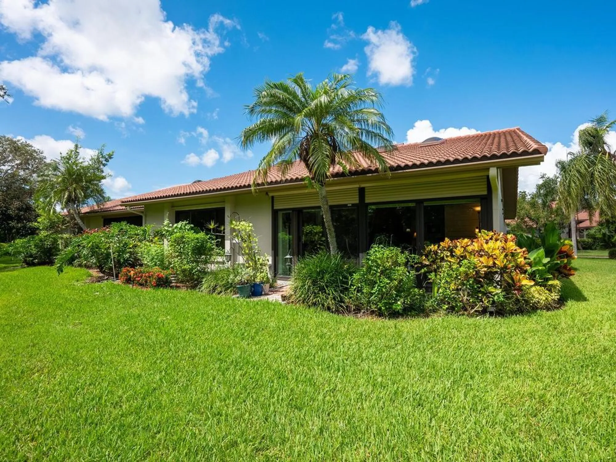 Property Slideshow image 31 of 44 | 4004 wilshire cir 89, Sarasota, FL, 34238