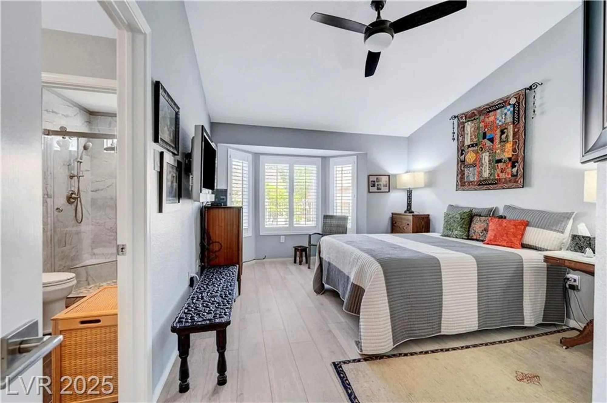 Property Slideshow image 15 of 55 | 2456 desert butte dr, Las Vegas, NV, 89134