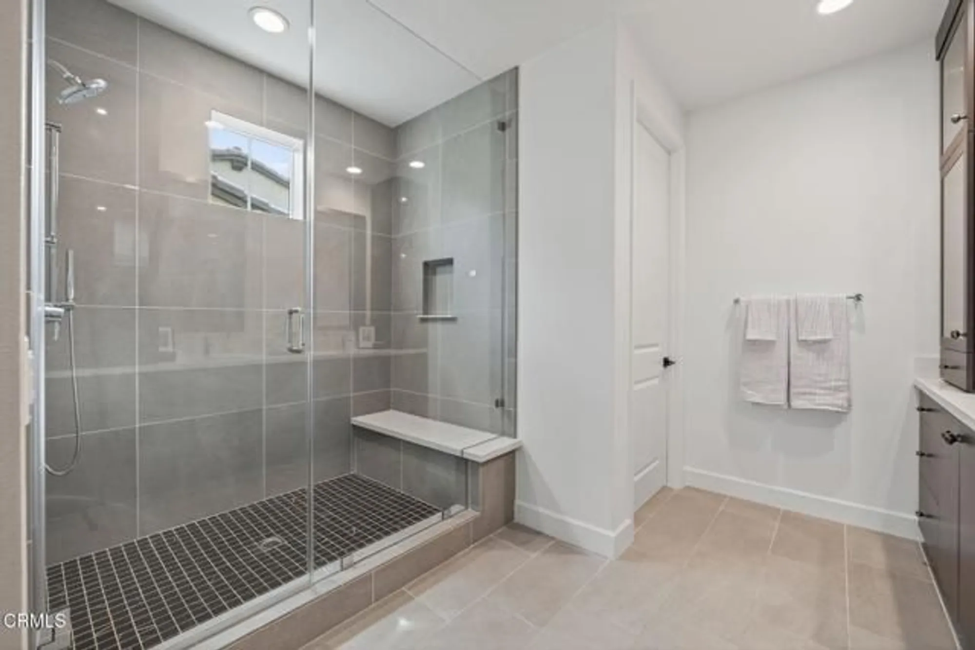 Property Slideshow image 32 of 78 | 2420 quartsite dr, Camarillo, CA, 93012