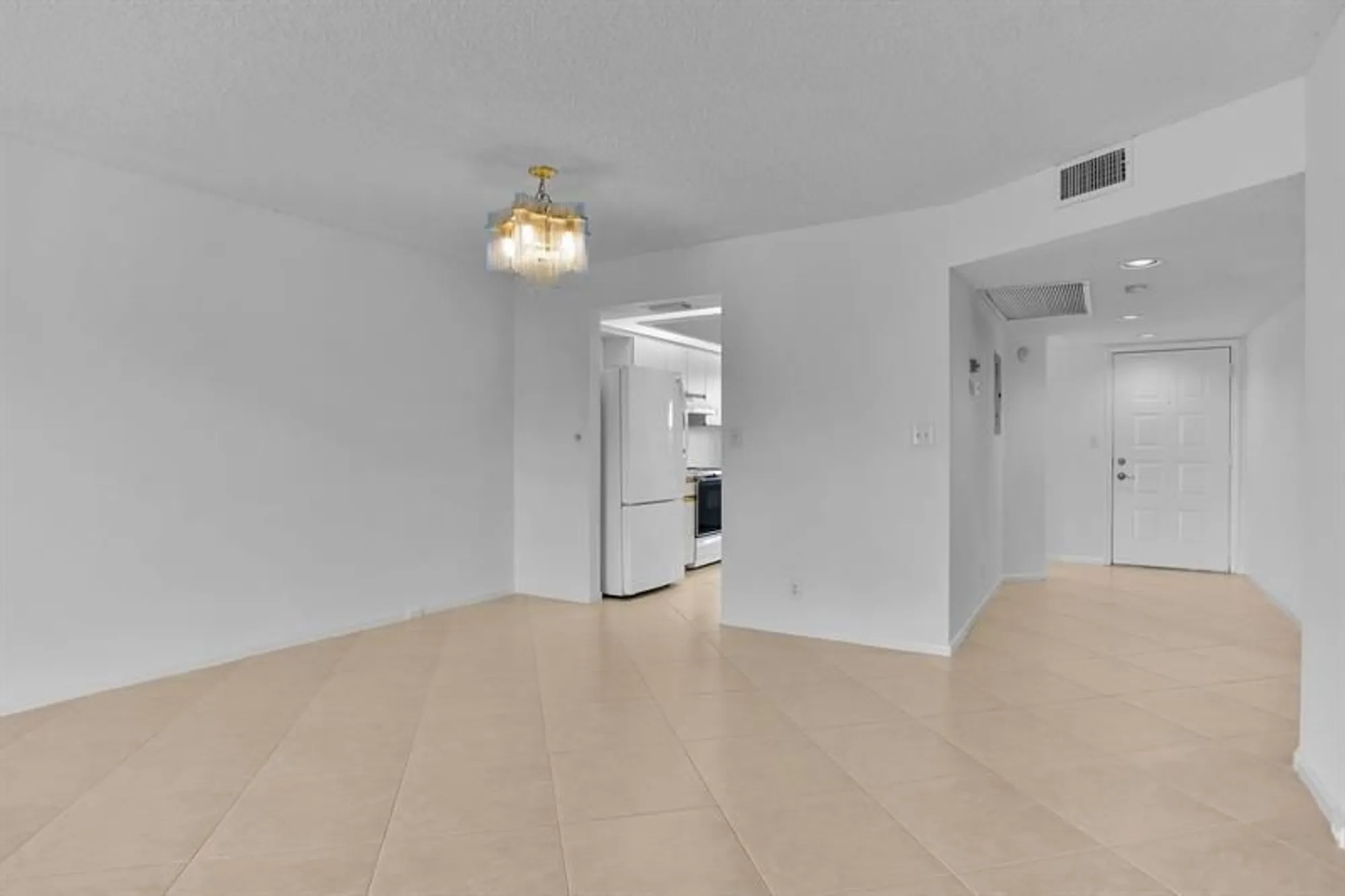 Property Slideshow image 15 of 30 | 1601 abaco dr d4, Coconut Creek, FL, 33066