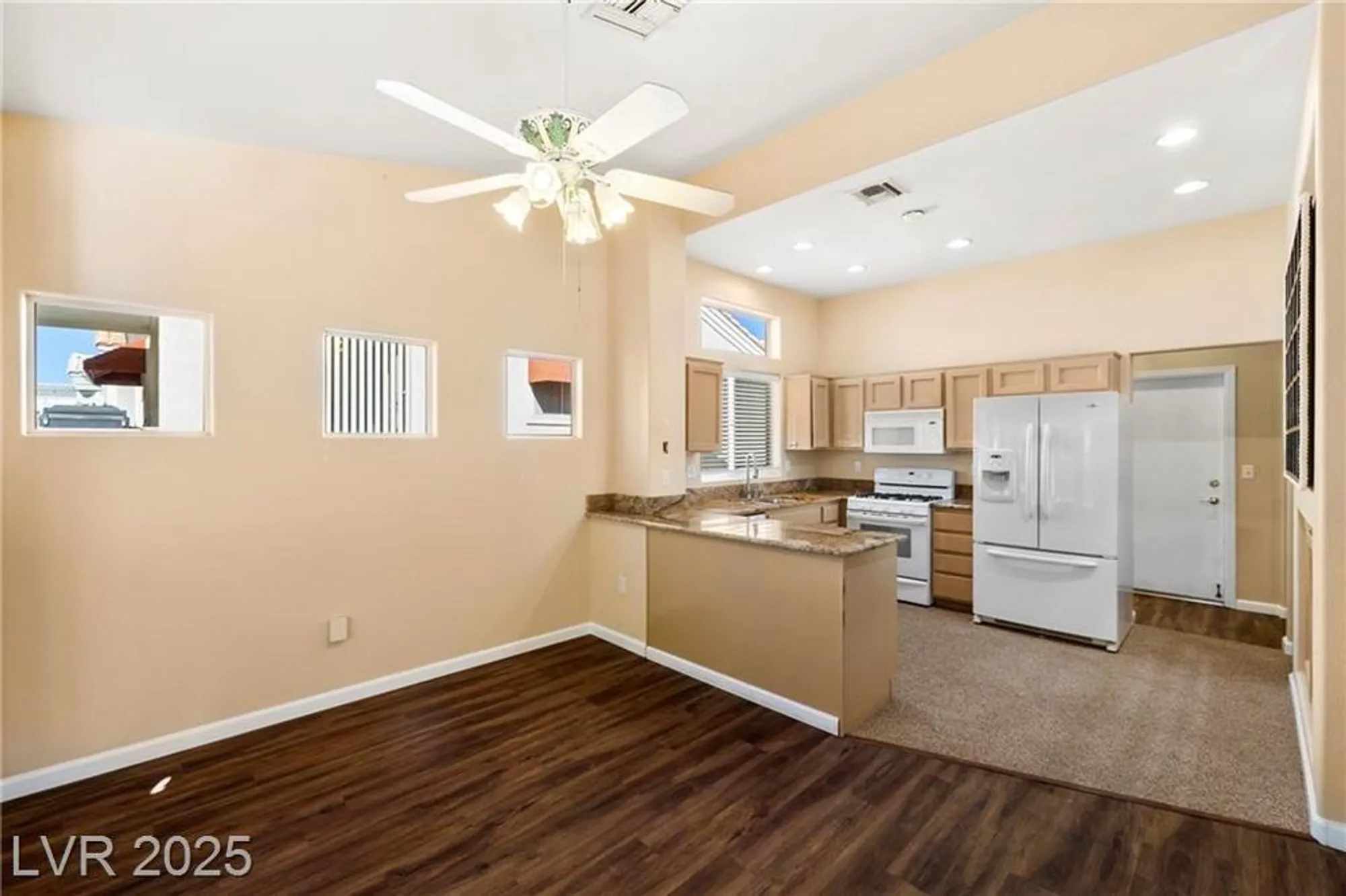 Property Slideshow image 26 of 38 | 2009 emery st, Las Vegas, NV, 89134