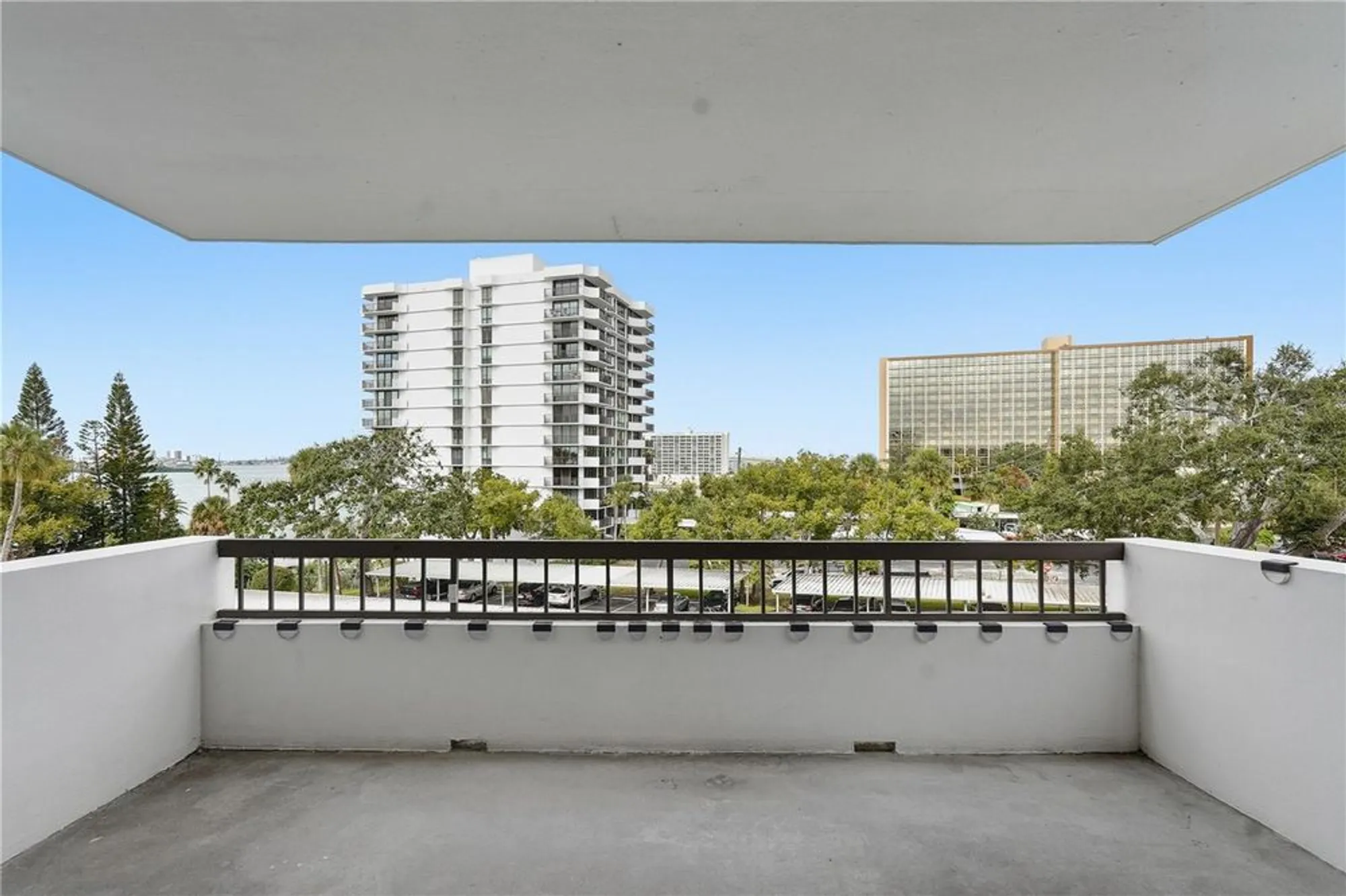 Property Slideshow image 18 of 22 | 30 turner st apt 408, Clearwater, FL, 33756
