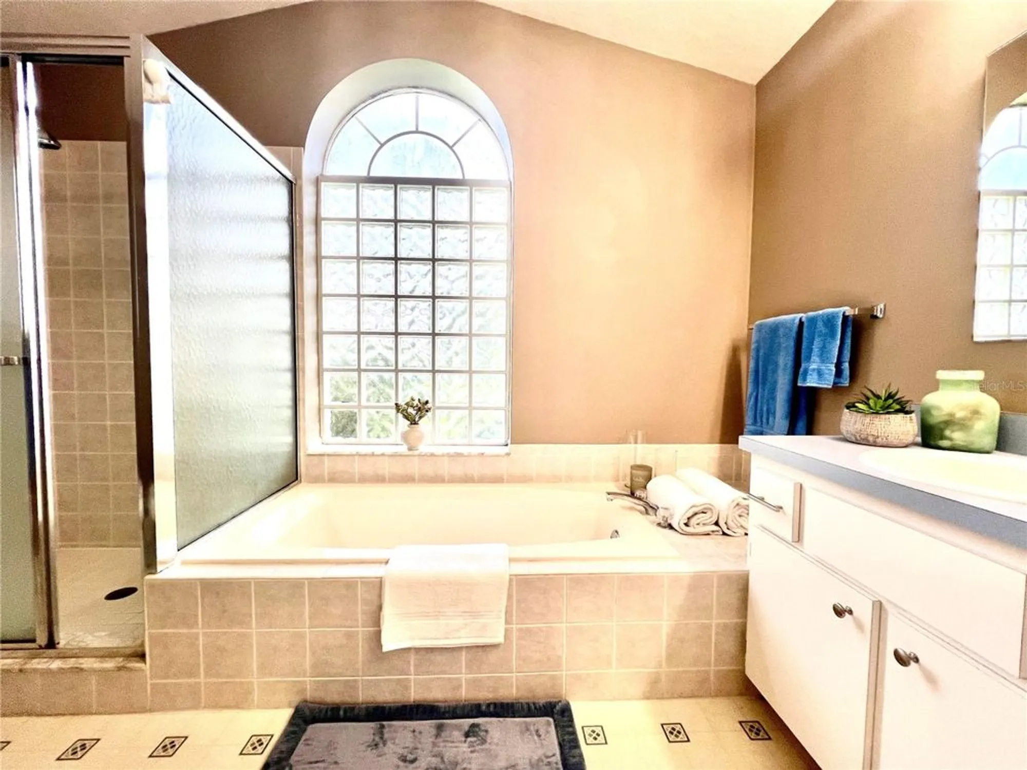 Property Slideshow image 37 of 72 | 2100 nw 50th cir, Ocala, FL, 34482