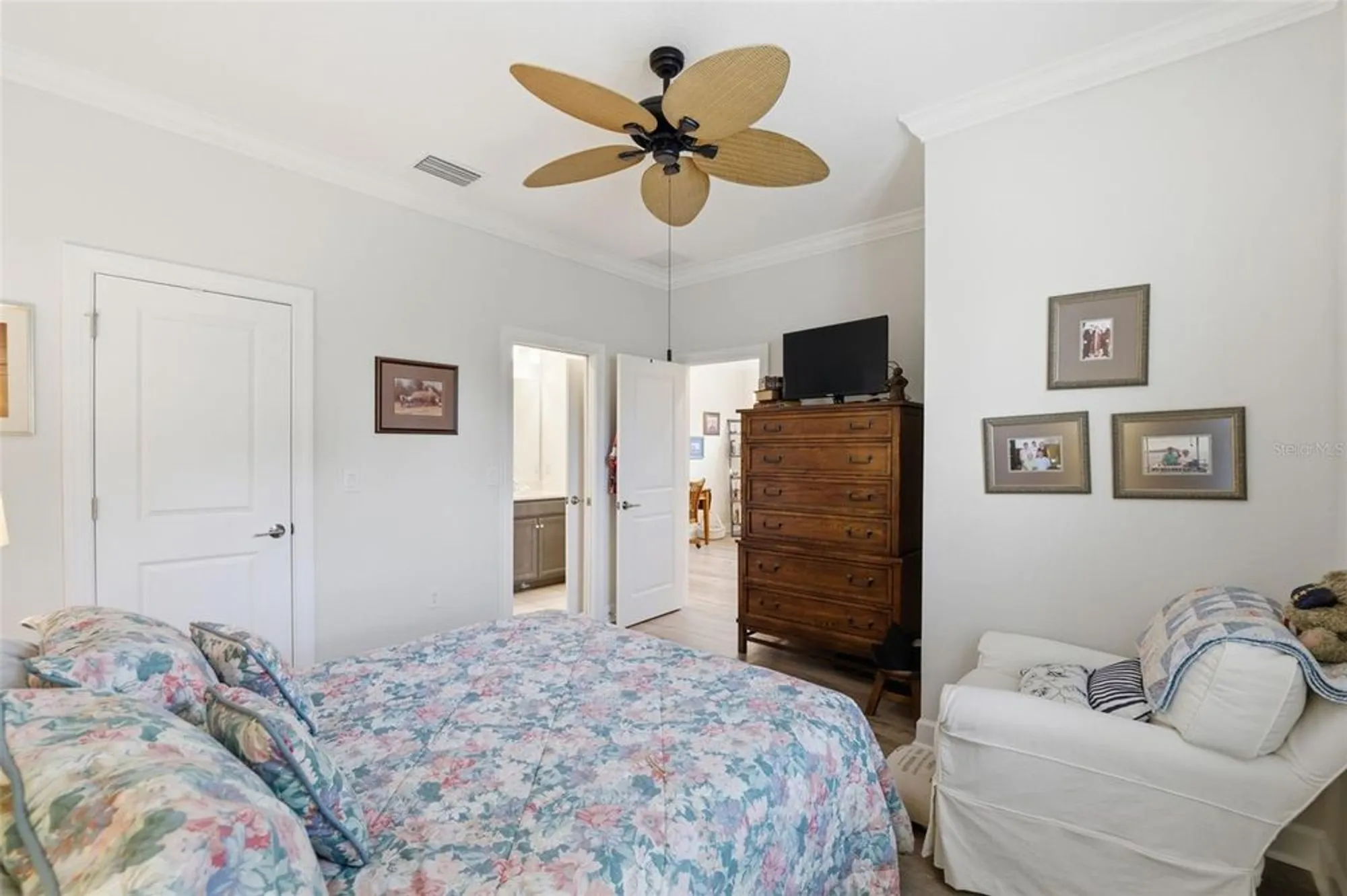 Property Slideshow image 25 of 41 | 2930 francoa dr, Odessa, FL, 33556