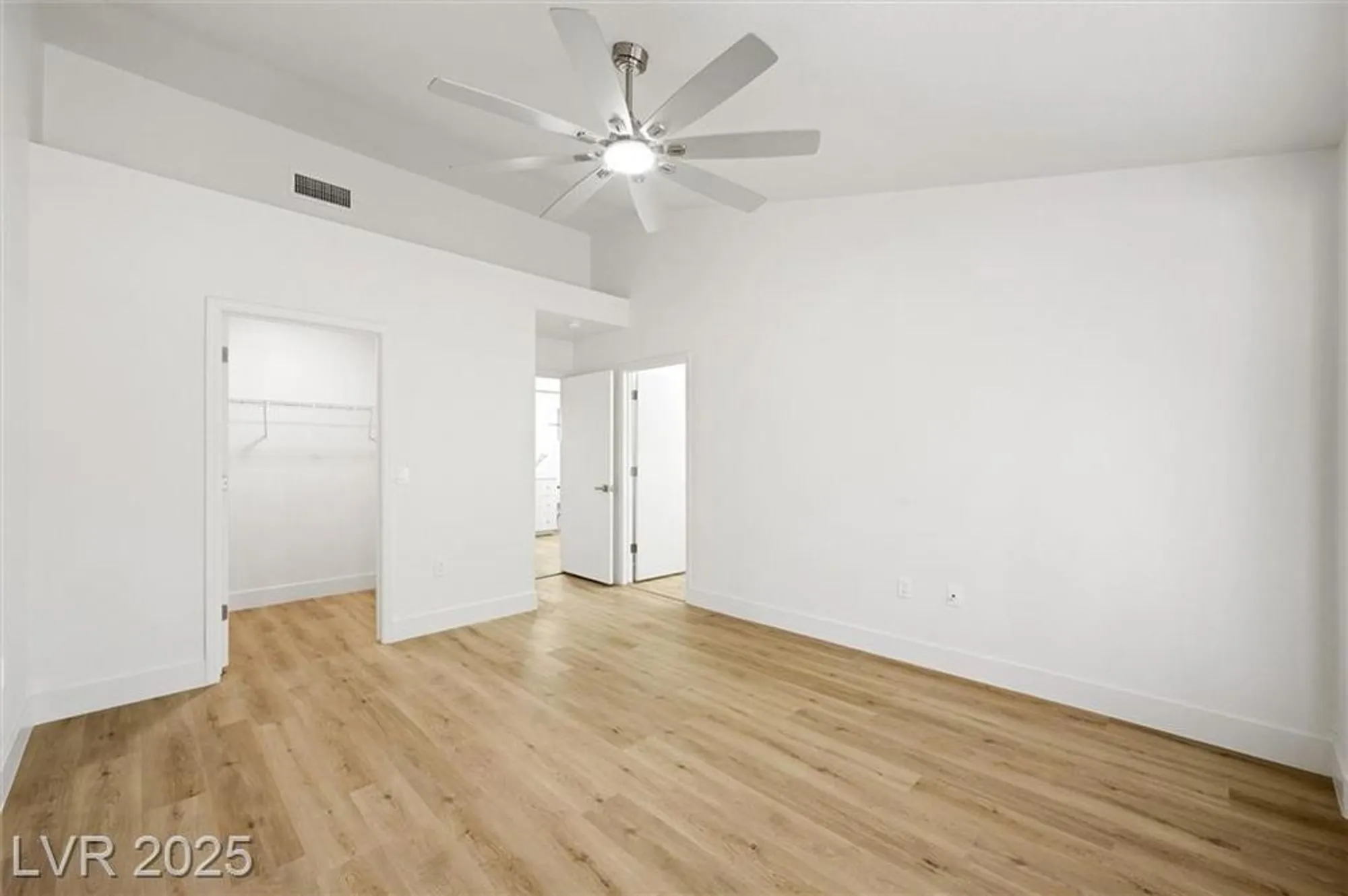 Property Slideshow image 25 of 40 | 2517 desert sands dr, Las Vegas, NV, 89134