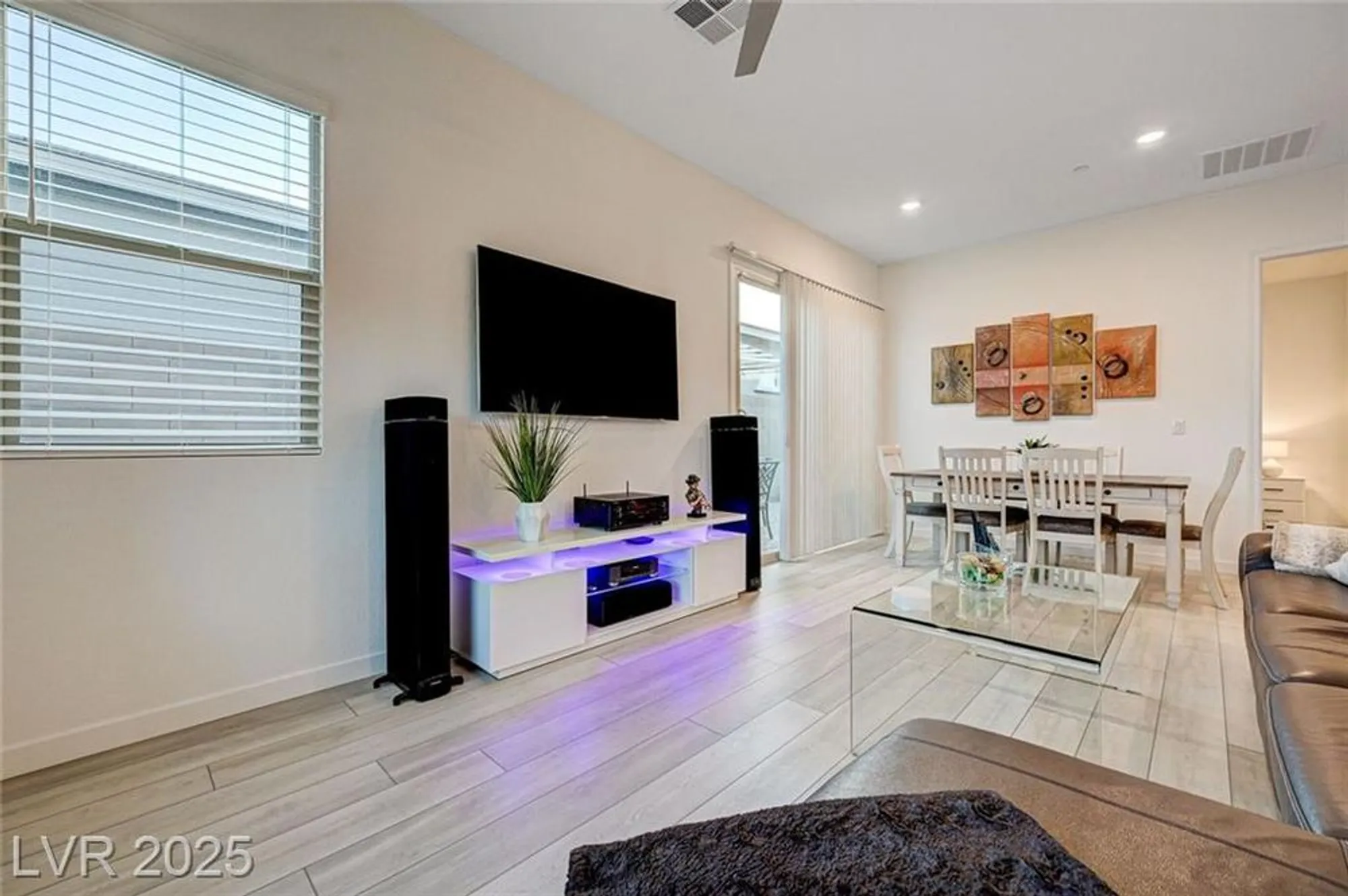 Property Slideshow image 15 of 67 | 912 allister fields ln, Las Vegas, NV, 89138