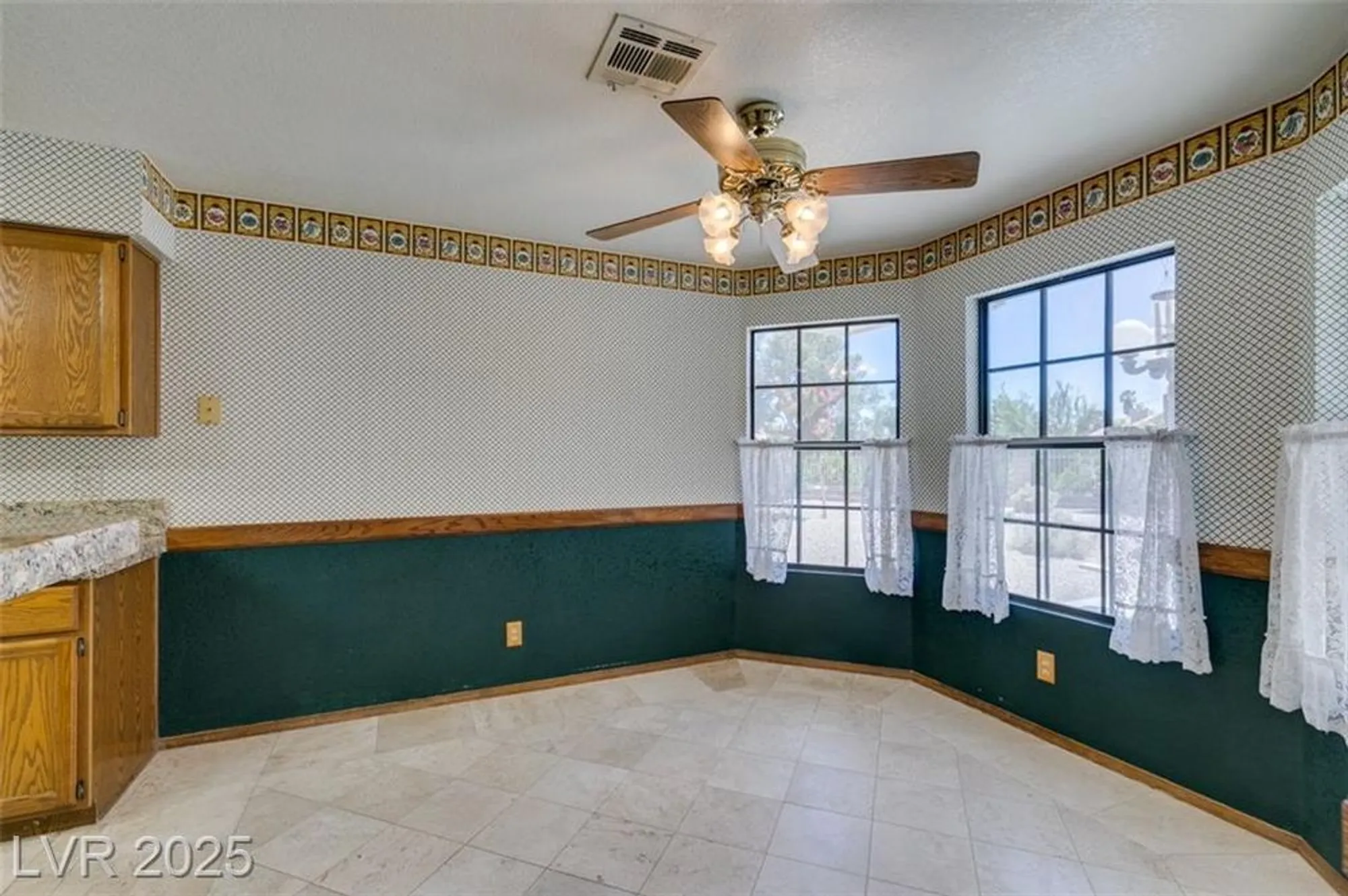 Property Slideshow image 18 of 74 | 5505 excelsior springs ln, Las Vegas, NV, 89130