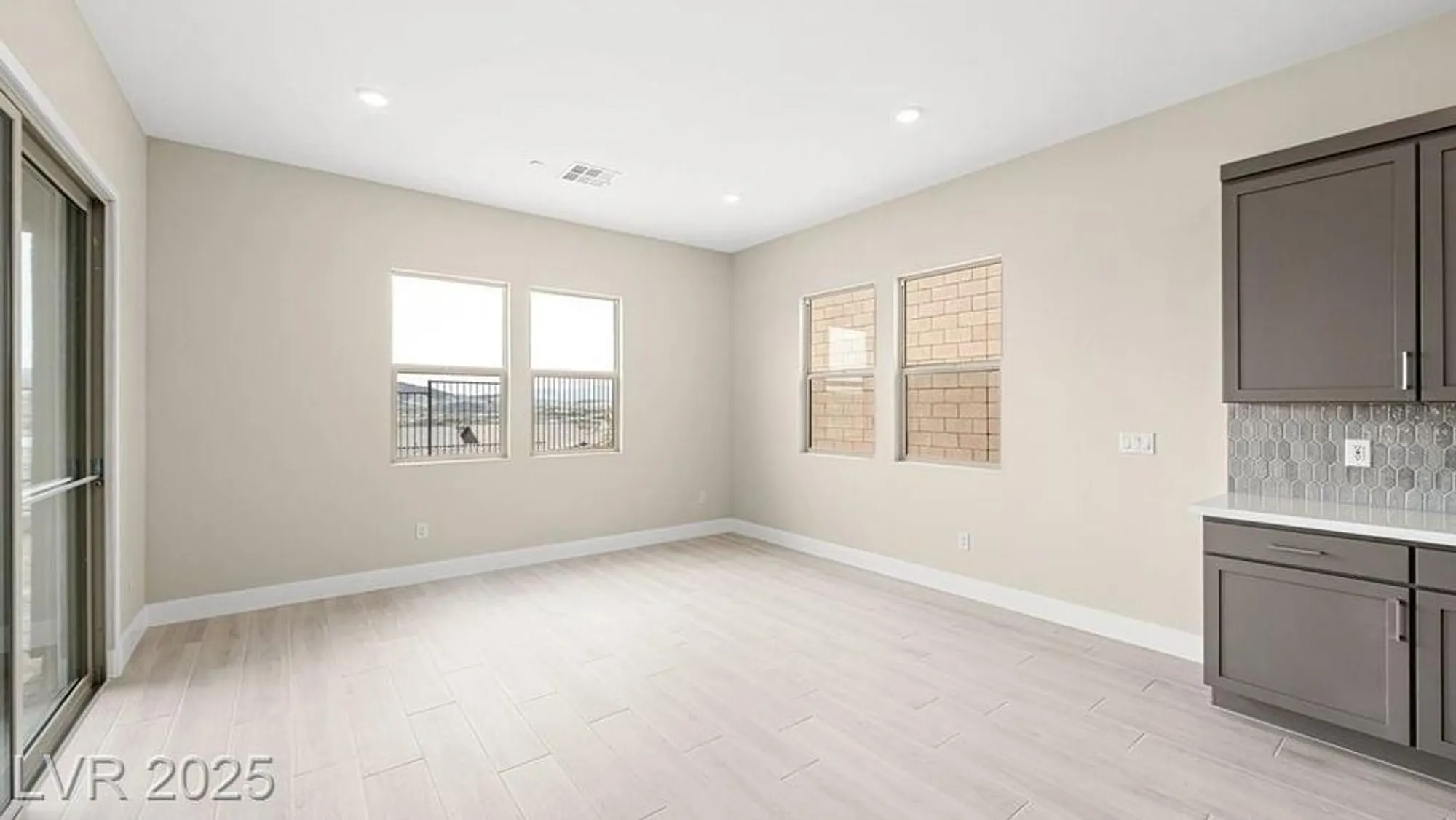 Property Slideshow image 7 of 48 | 237 paraggi bay dr, Henderson, NV, 89011