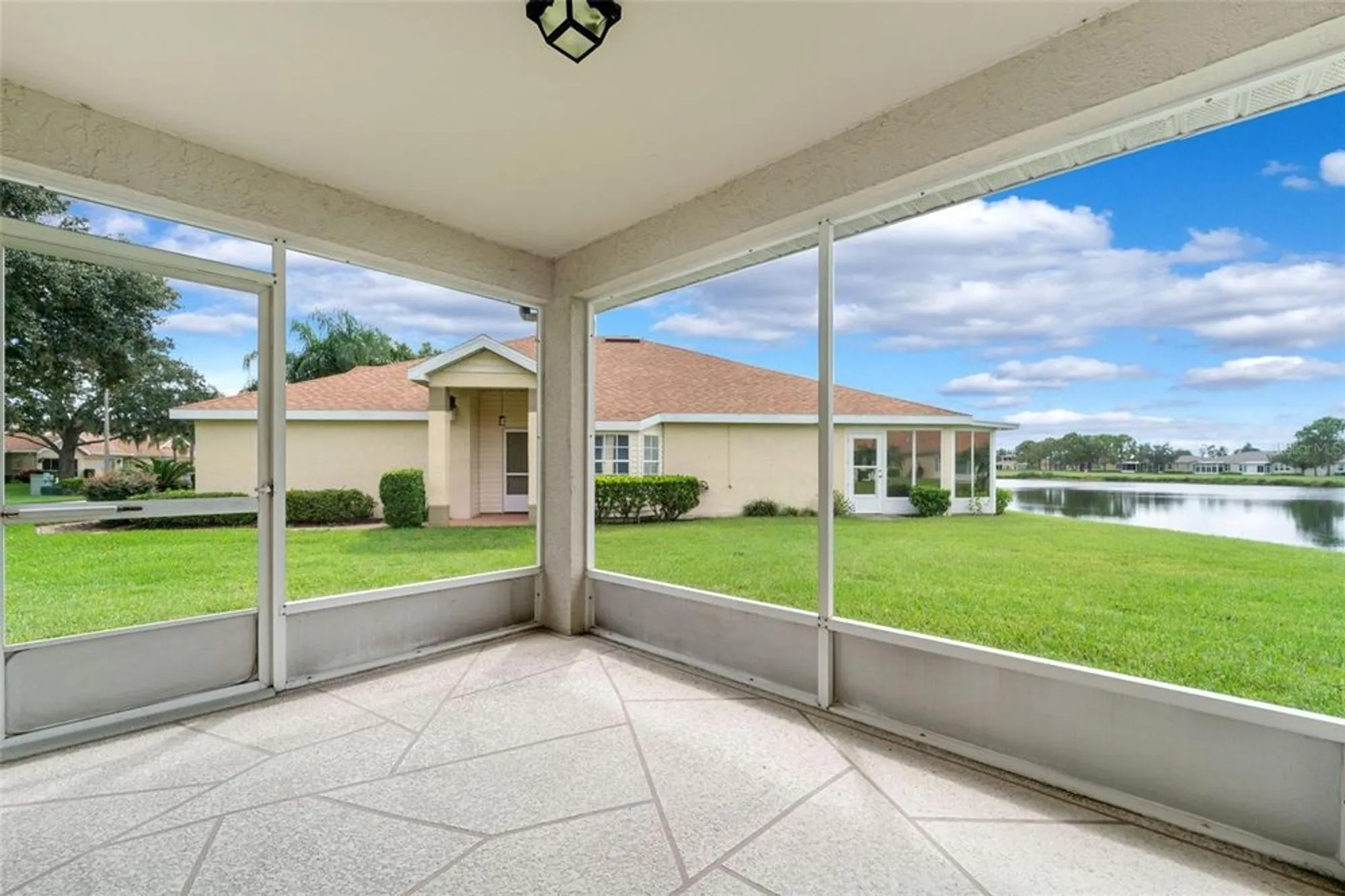 Property Slideshow image 22 of 43 | 2531 new haven cir # 2531, Sun City Center, FL, 33573